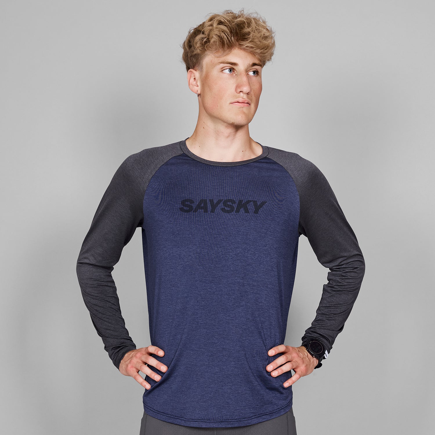 □ 公式 □ SAYSKY/セイスカイ ランニングTシャツ（ロングスリーブ） MMRLS21c2007 Logo Pace Long Sleeve -  Blue Melange [メンズ]