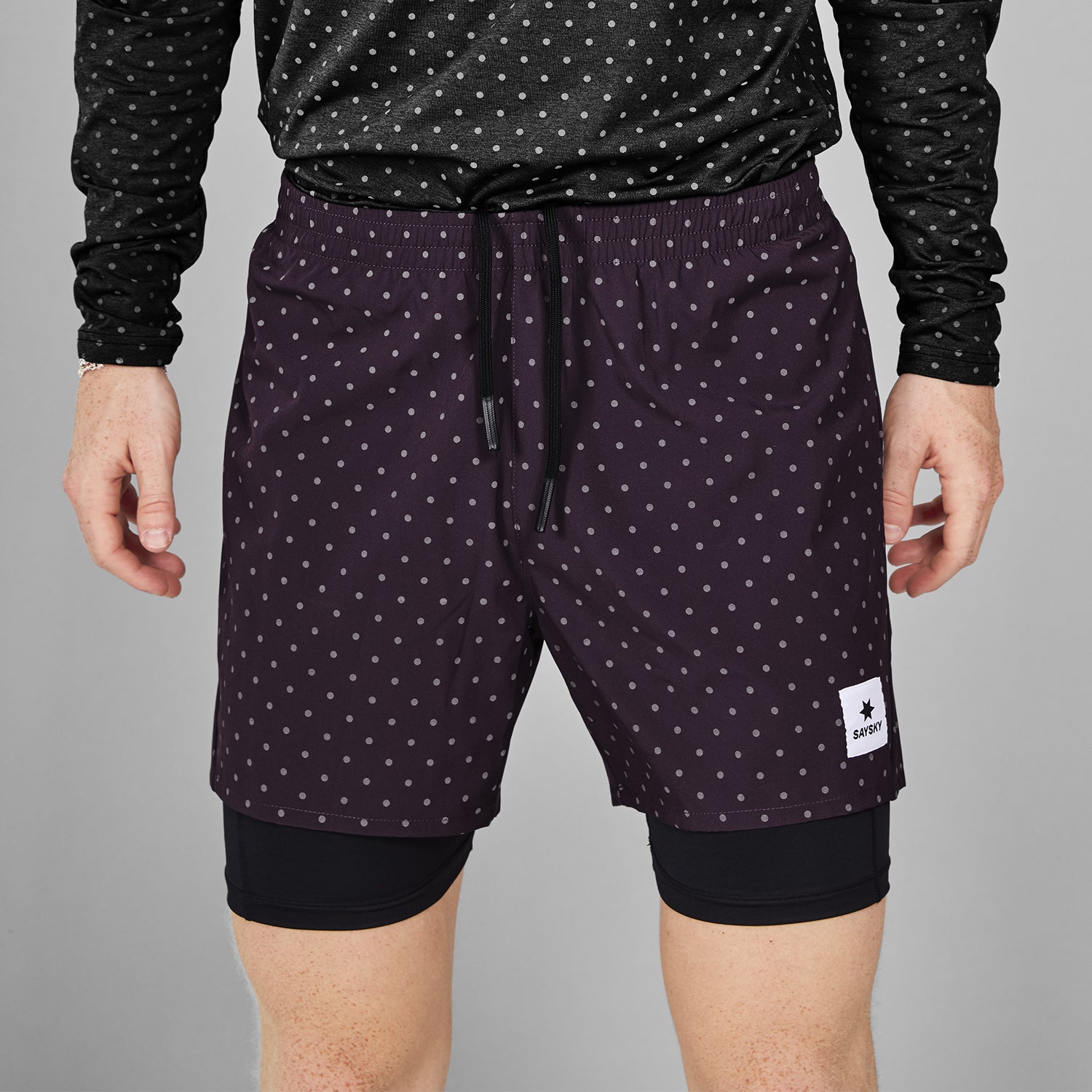 ランニングショーツ MMRSH01c1022 Reflective Polka Pace 2-in-1 Shorts 5inch - Purple  [メンズ]