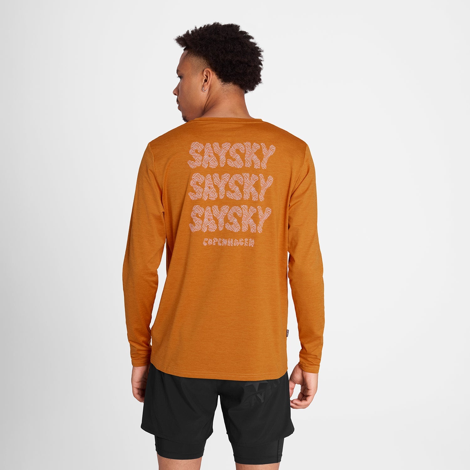 TIIIII！！　love+luck+loyalty-700（値引き)3点 □ 公式 □ SAYSKY/セイスカイ ランニングTシャツ（ロング