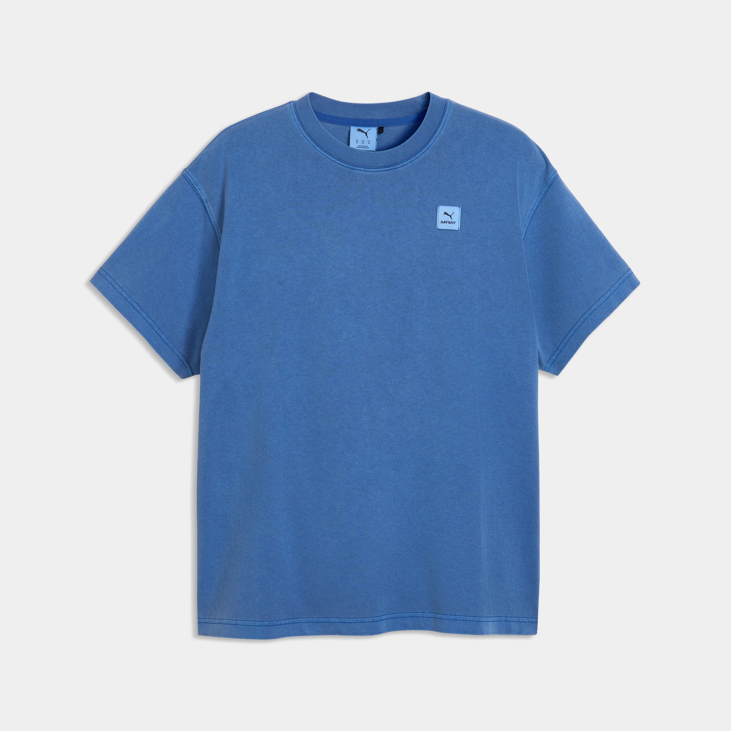 【Puma X SAYSKY】ランニングTシャツ P52901598 Unisex Graphic Team Tee - Cobalt Glaze [ユニセックス]
