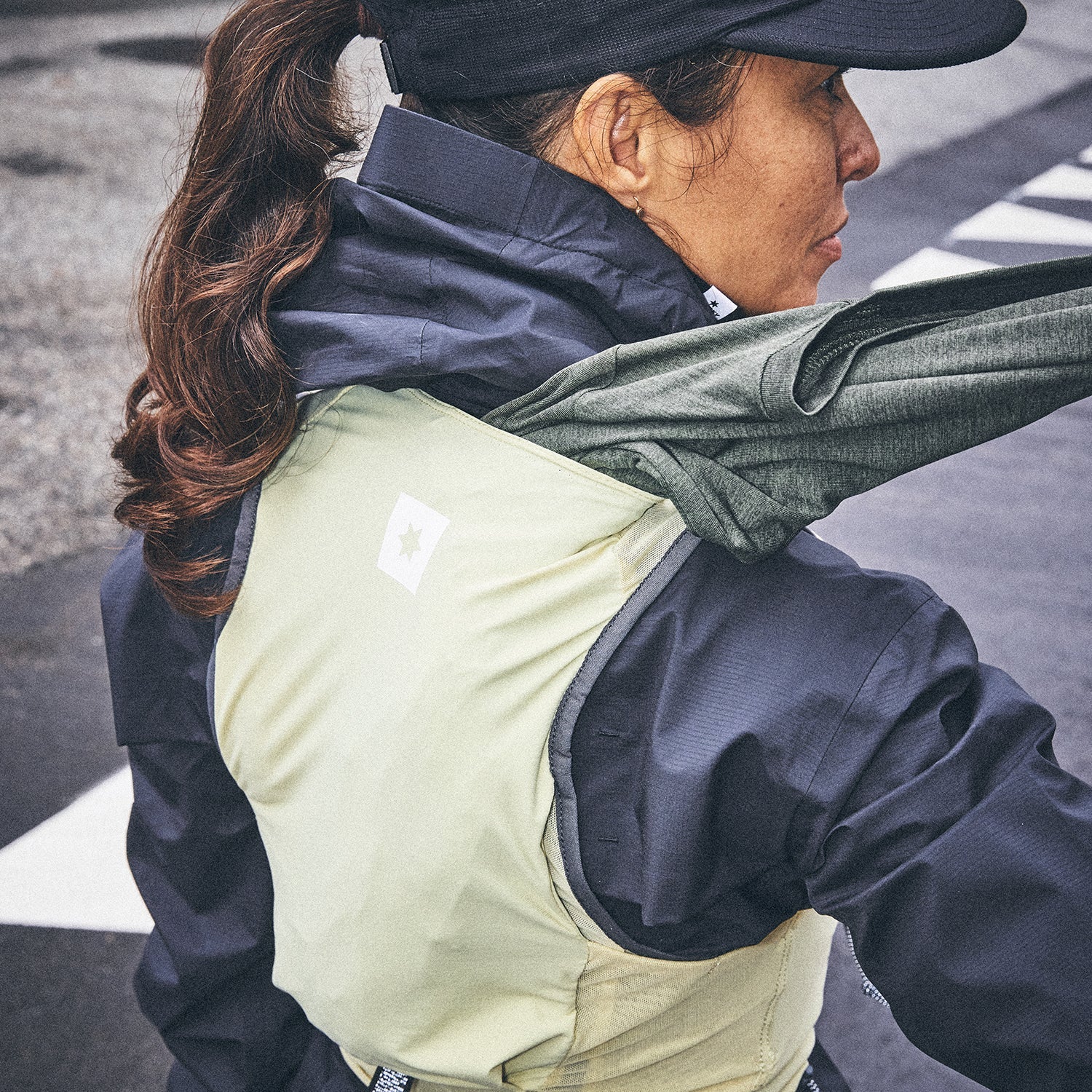 ランニングベスト MUAVE101c411 Flow Vest 101 8L - YELLOW