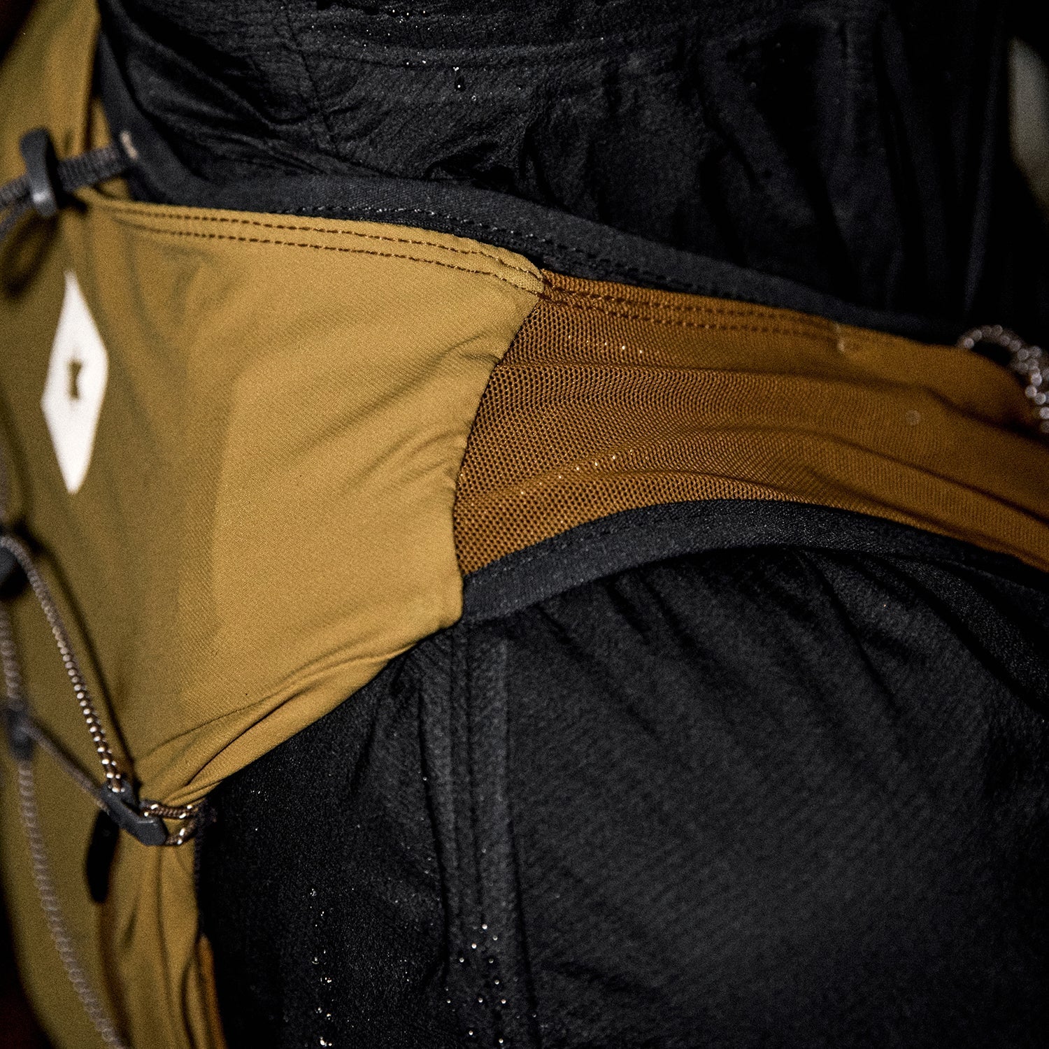 ランニングベスト MUAVE201c310 Flow Vest 201 12L - GREEN [ユニセックス]