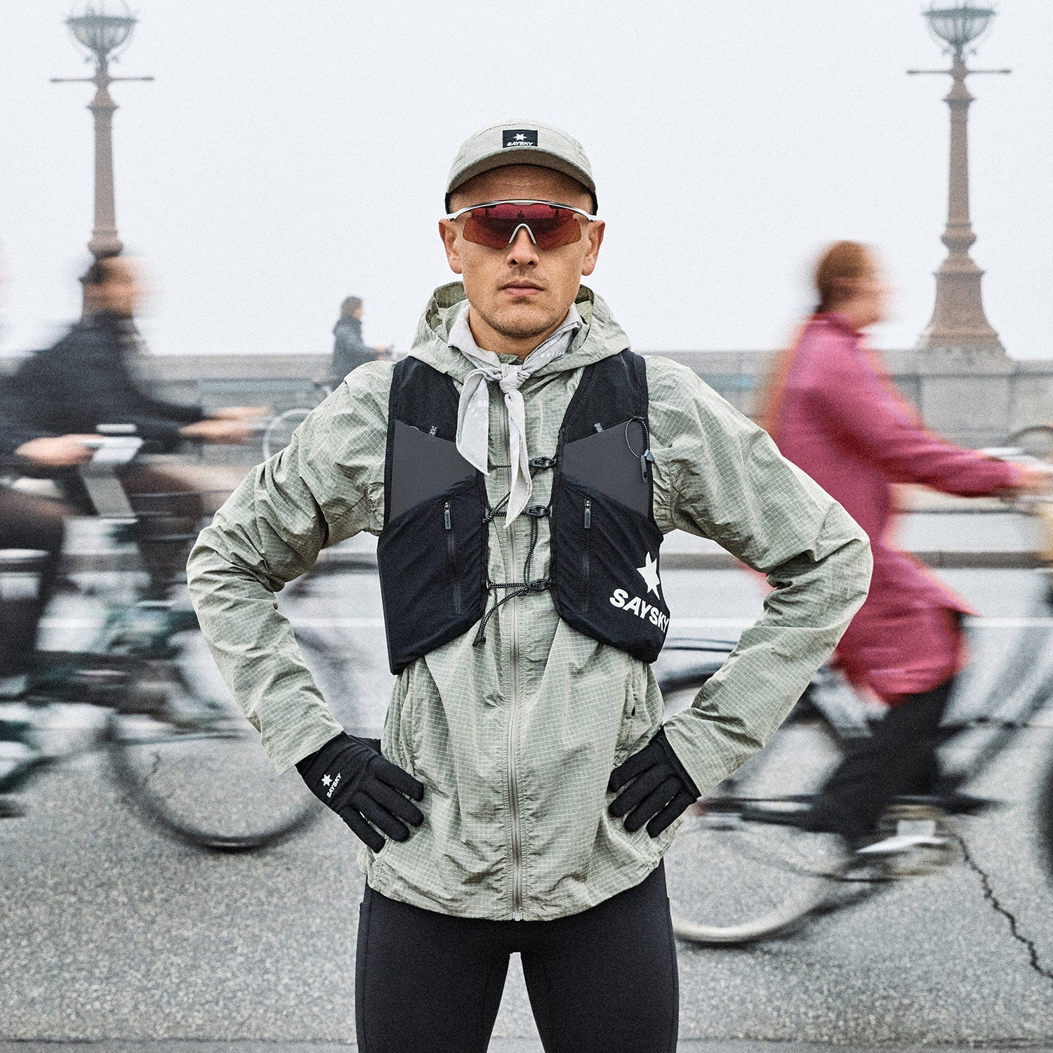 ランニングベスト XUAVE201c901 XUAVE201c901 Flow Vest 201 12L- Black [ユニセックス]