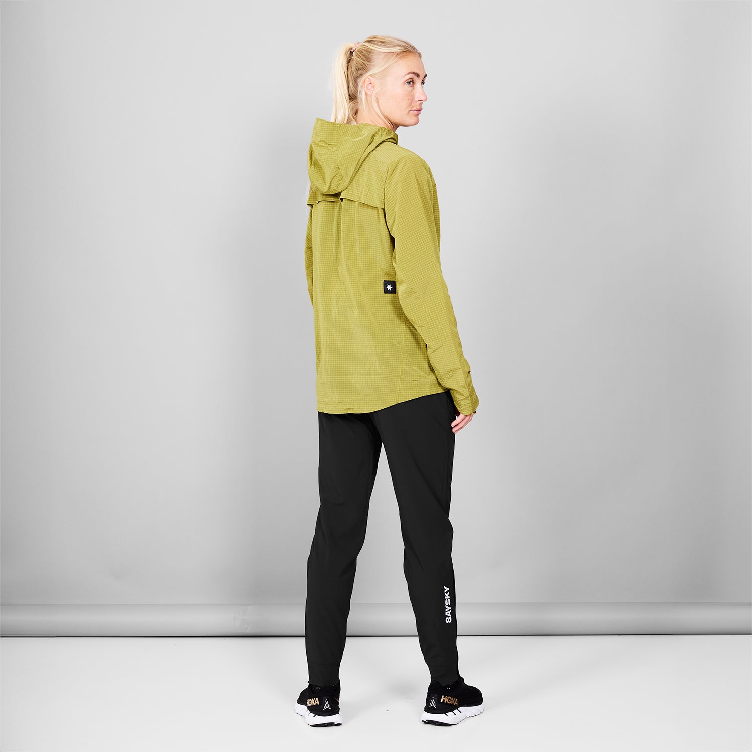 ランニングジャケット MMRJA30c409 Clean Hooded Jacket - Yellow [メンズ]