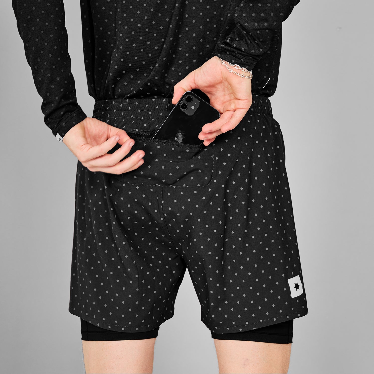 ランニングショーツ MMRSH01c1018 Reflective Polka Pace 2-in-1 Shorts 5inch - Black Aop [メンズ]