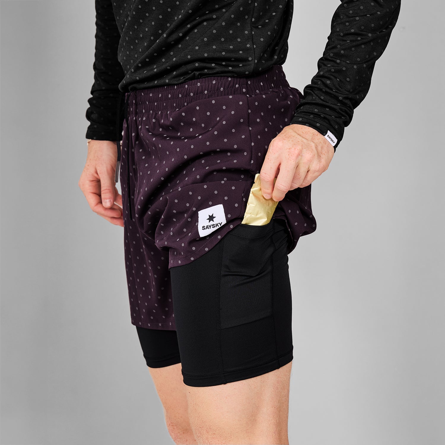 ランニングショーツ MMRSH01c1022 Reflective Polka Pace 2-in-1 Shorts 5inch - Purple [メンズ]