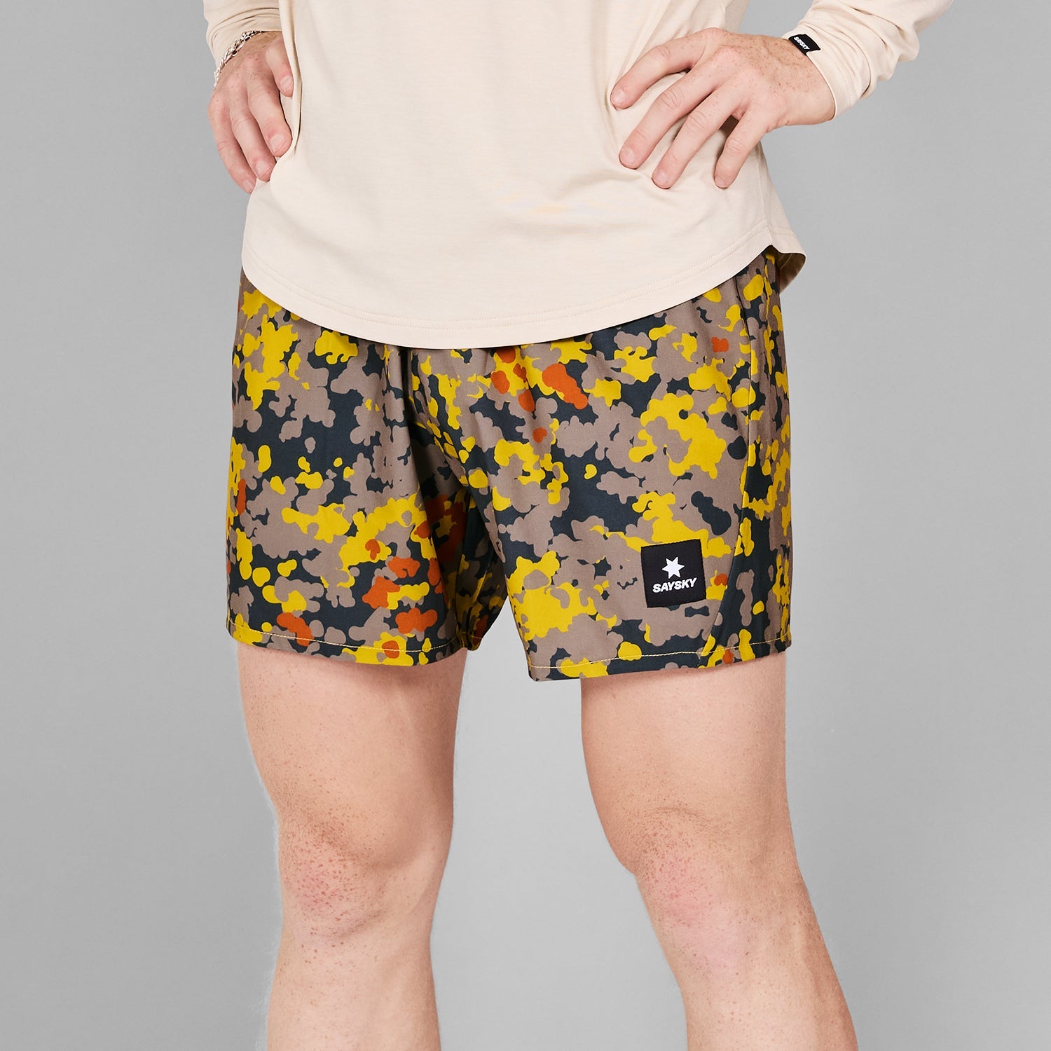 ランニングショーツ MMRSH02c1019 Camo Pace Shorts 5inch - Camo Aop [メンズ]