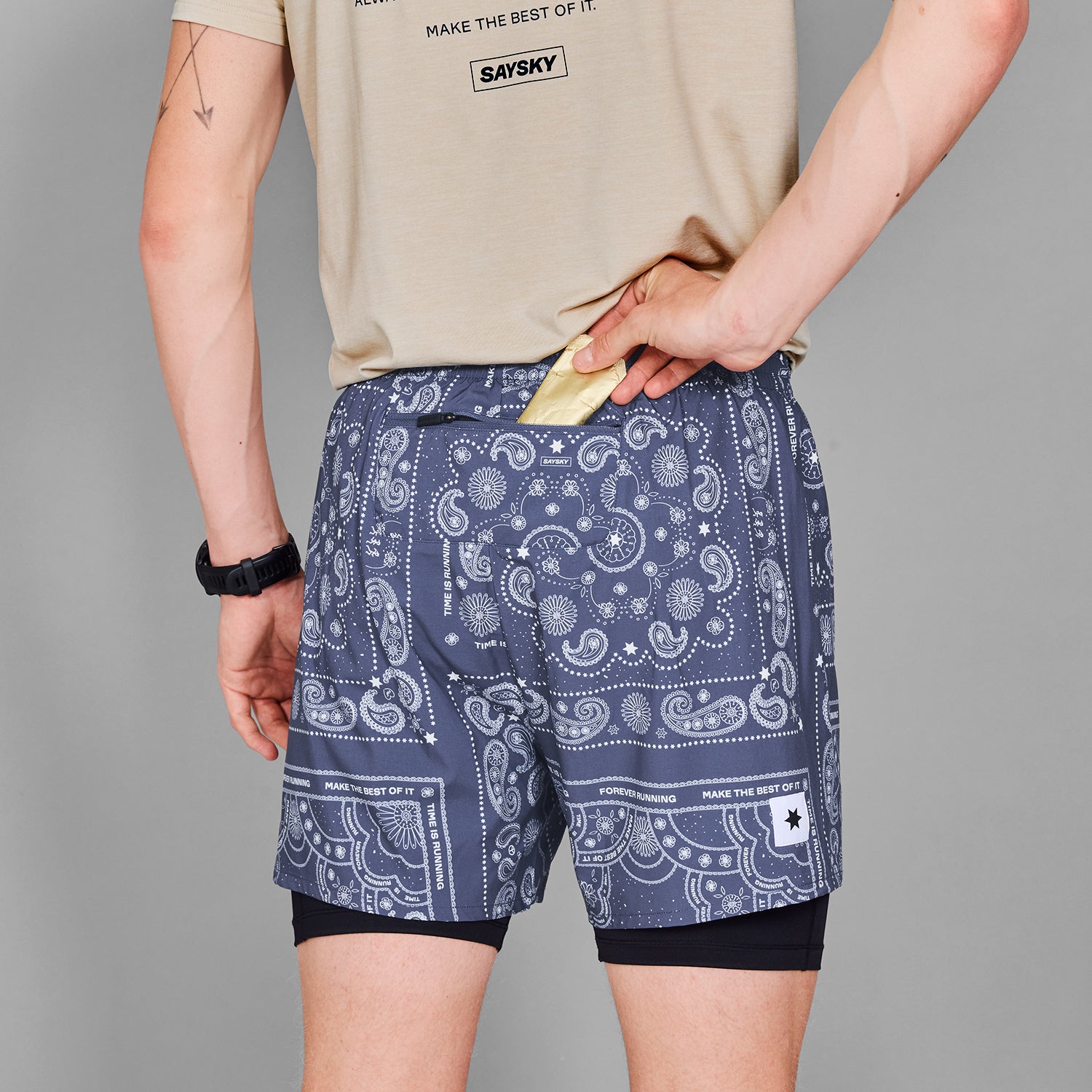 □ 公式 □ SAYSKY/セイスカイ ランニングショーツ MMRSH03c1020 Paisley Pace 2-in-1 Shorts 5inch  - Blue Paisley Aop [メンズ]