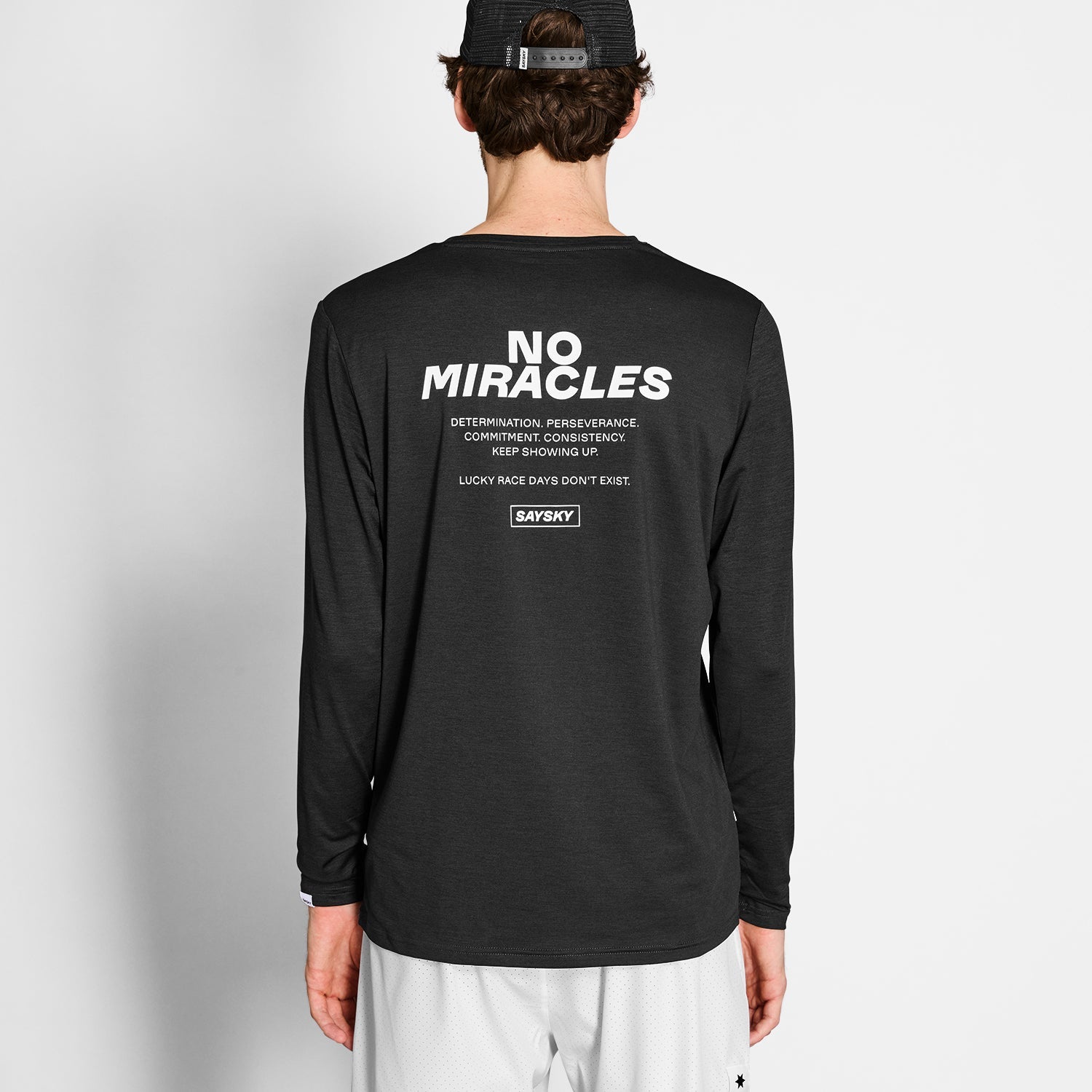 ランニングTシャツ（ロングスリーブ） NMRLS22c9001 Statement Pace Long Sleeve - Black [メンズ]