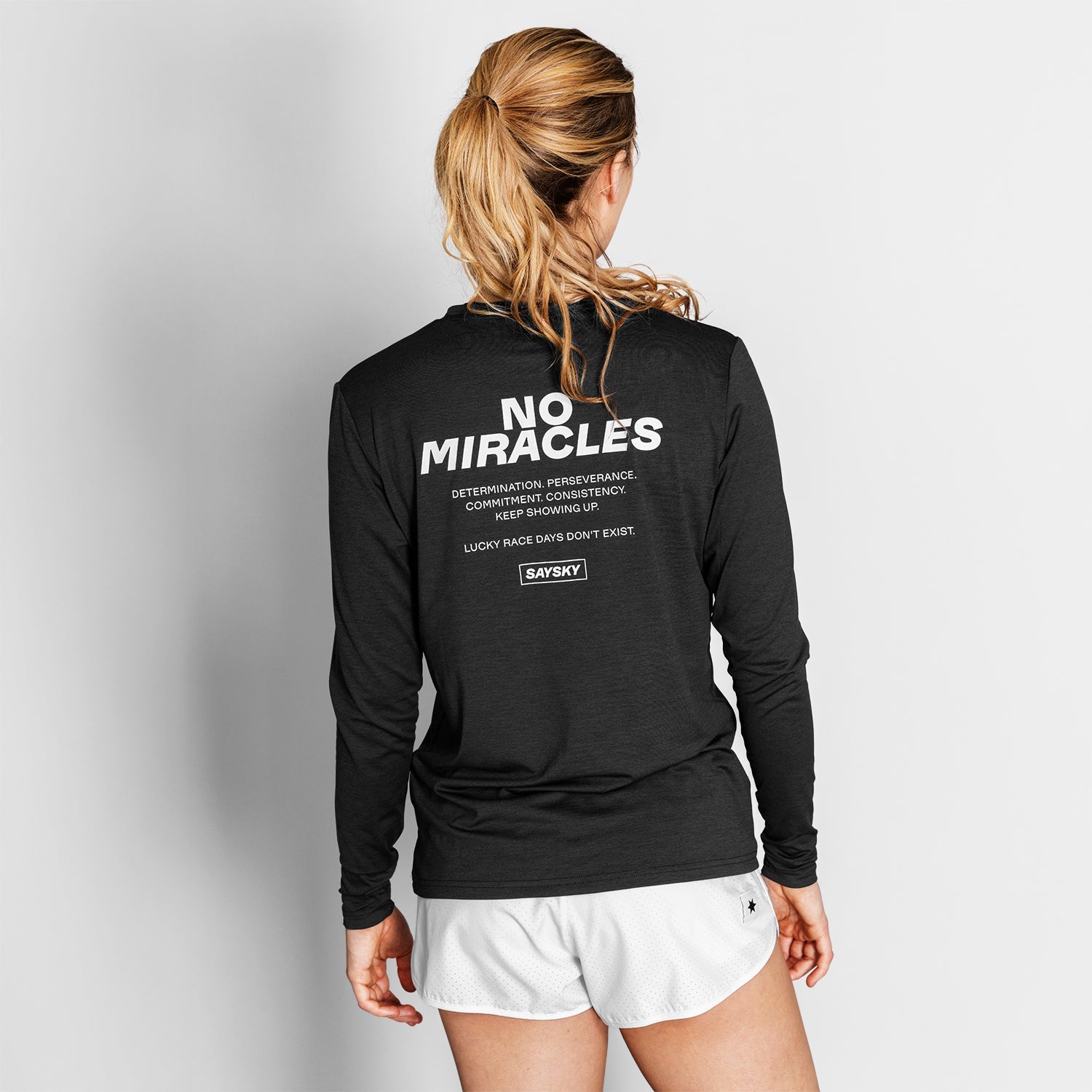 ランニングTシャツ（ロングスリーブ） NMRLS22c9001 Statement Pace Long Sleeve - Black [メンズ]