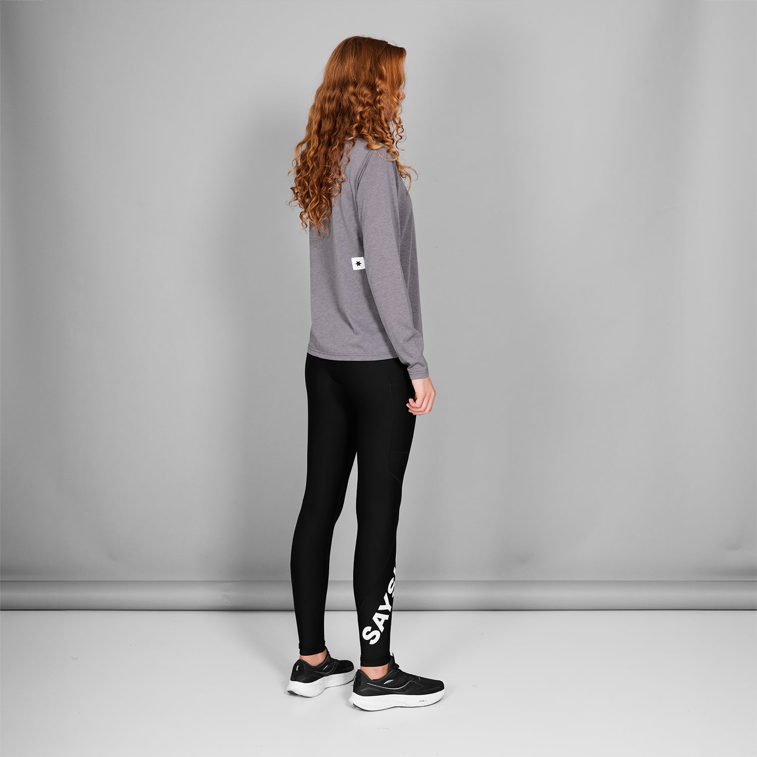 モーションタイツ NWRLT51c901 W Logo Motion+ Long Tights - Black [レディーズ]