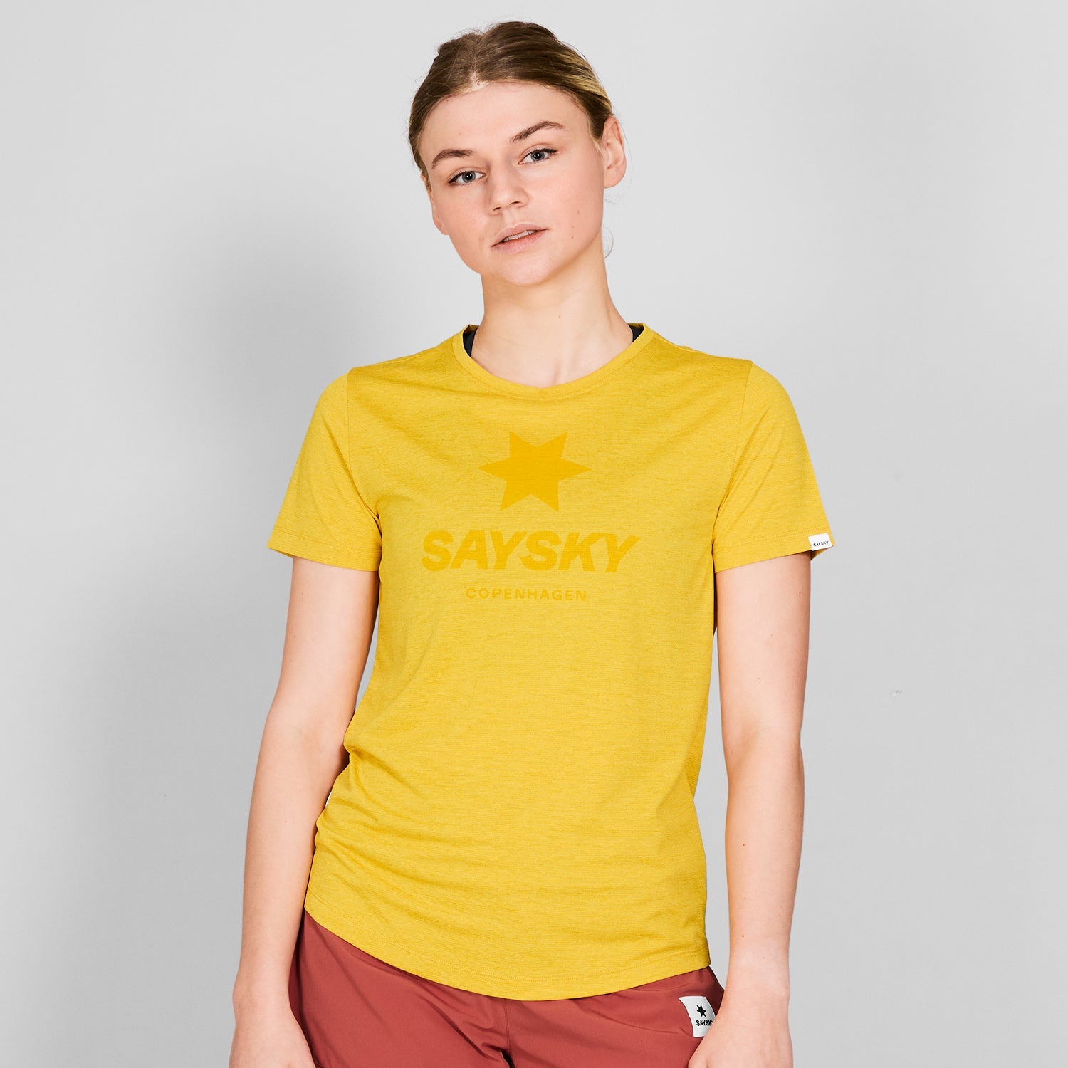 ランニングTシャツ NWRSS30c4007 W Logo Combat T-shirt - Yellow [レディーズ]