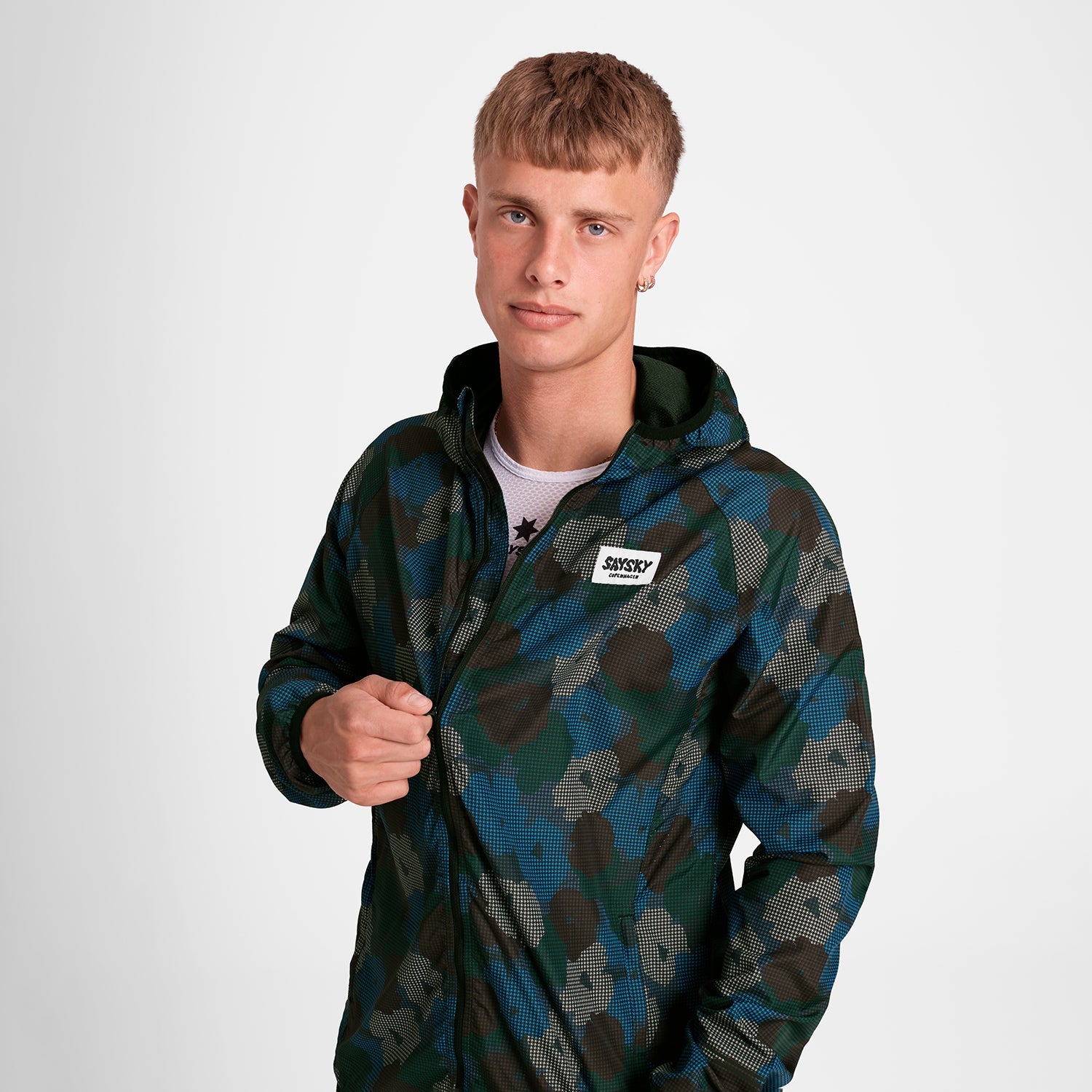 ランニングジャケット OMRJA22c1046 Flower Pace Jacket - Blue Aop [メンズ]