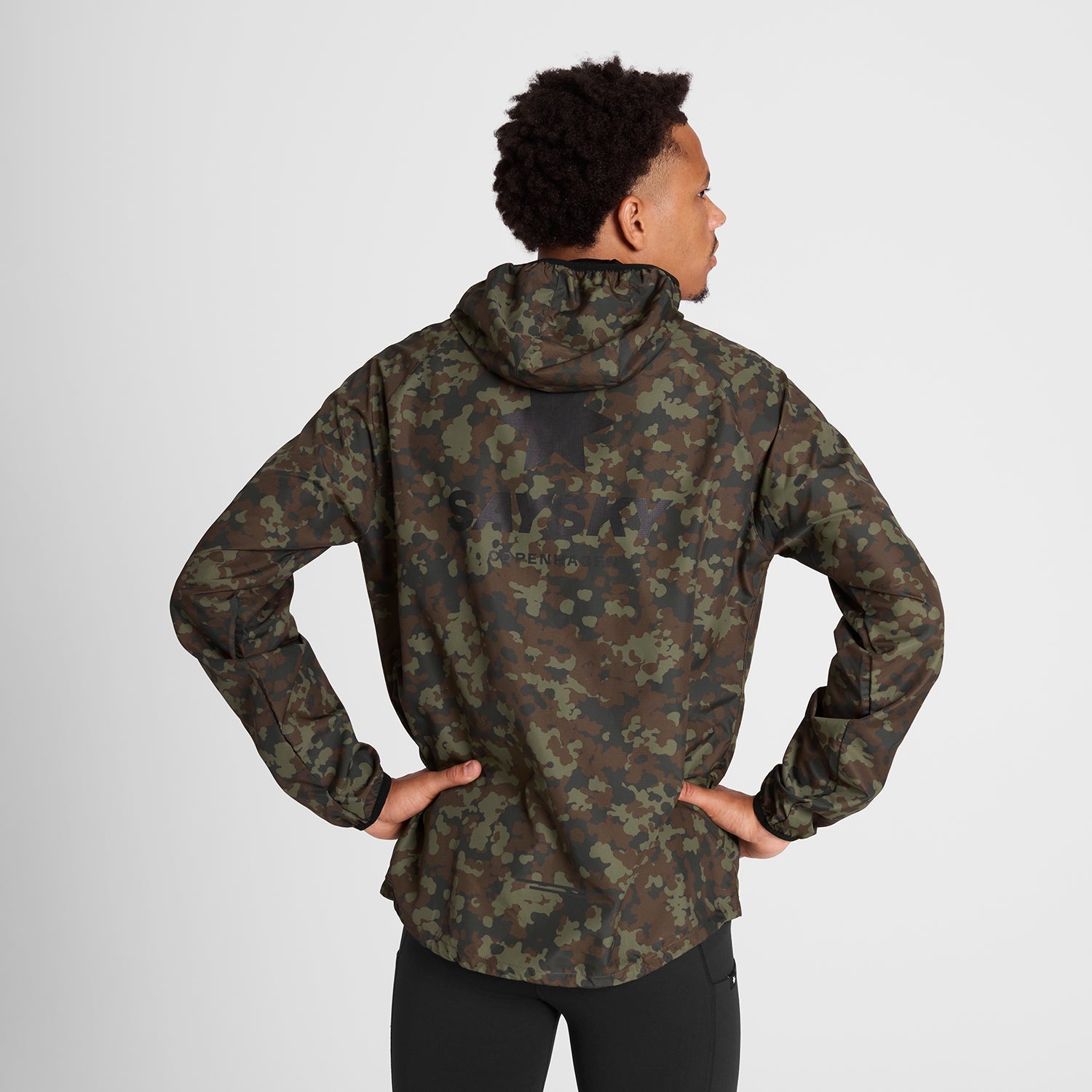 ウォーキング・ランニングウェア SAYSKY Camo Pace Jacket Saysky Camo Pace Jacket – Saysky.com