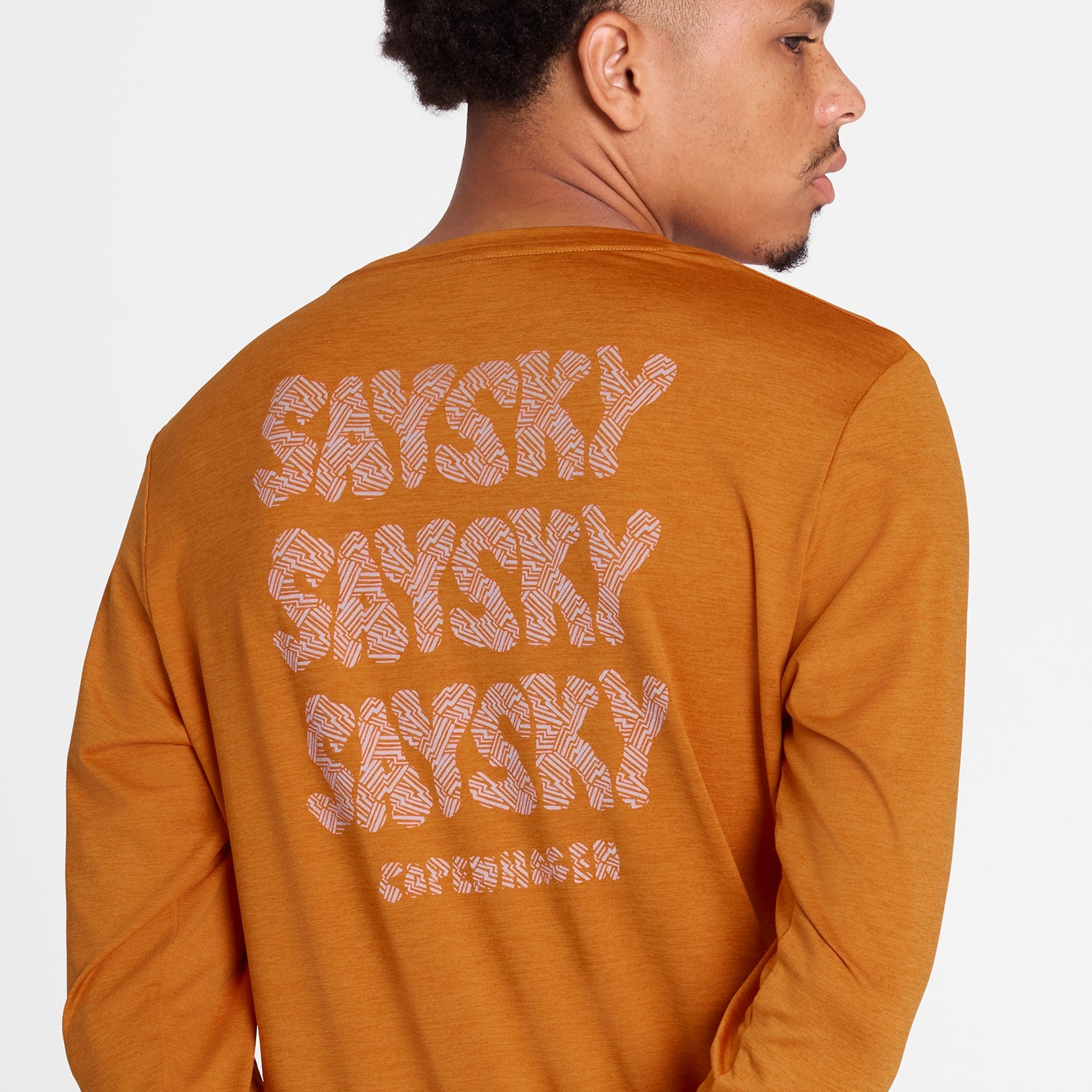 ランニングTシャツ（ロングスリーブ） OMRLS20c4008 Reflective Logo Pace Long Sleeve - Orange [メンズ]