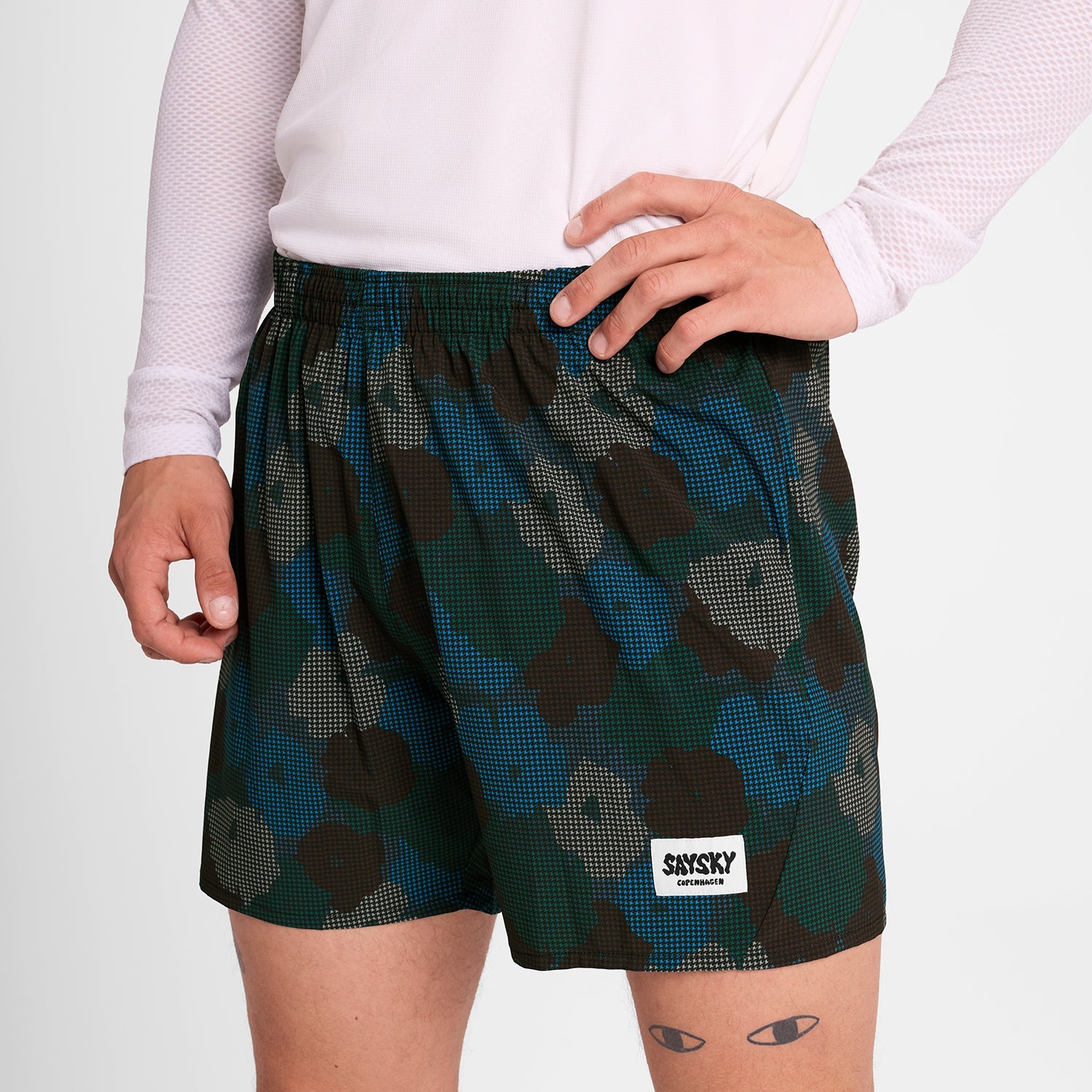 ランニングショーツ OMRSH21c1046 Flower Pace Shorts 5inch - Blue Aop [メンズ]