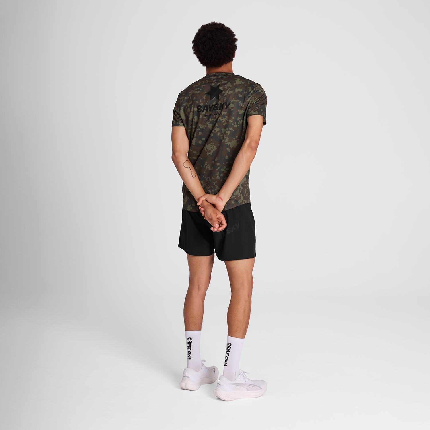 □ 公式 □ SAYSKY/セイスカイ ランニングTシャツ OMRSS31c1048 Camo