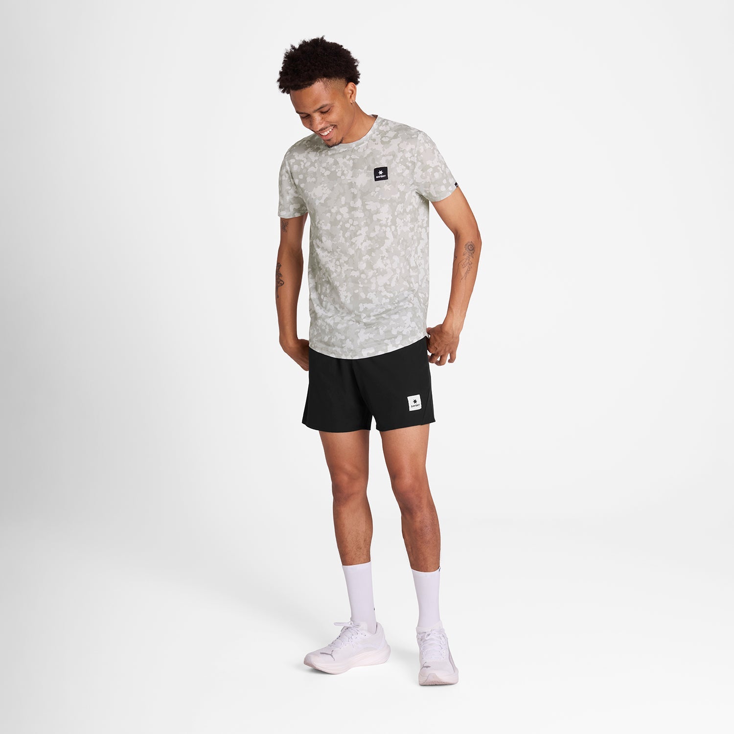 ランニングTシャツ OMRSS31c1049 Camo Combat T-shirt - Sand Aop [メンズ]