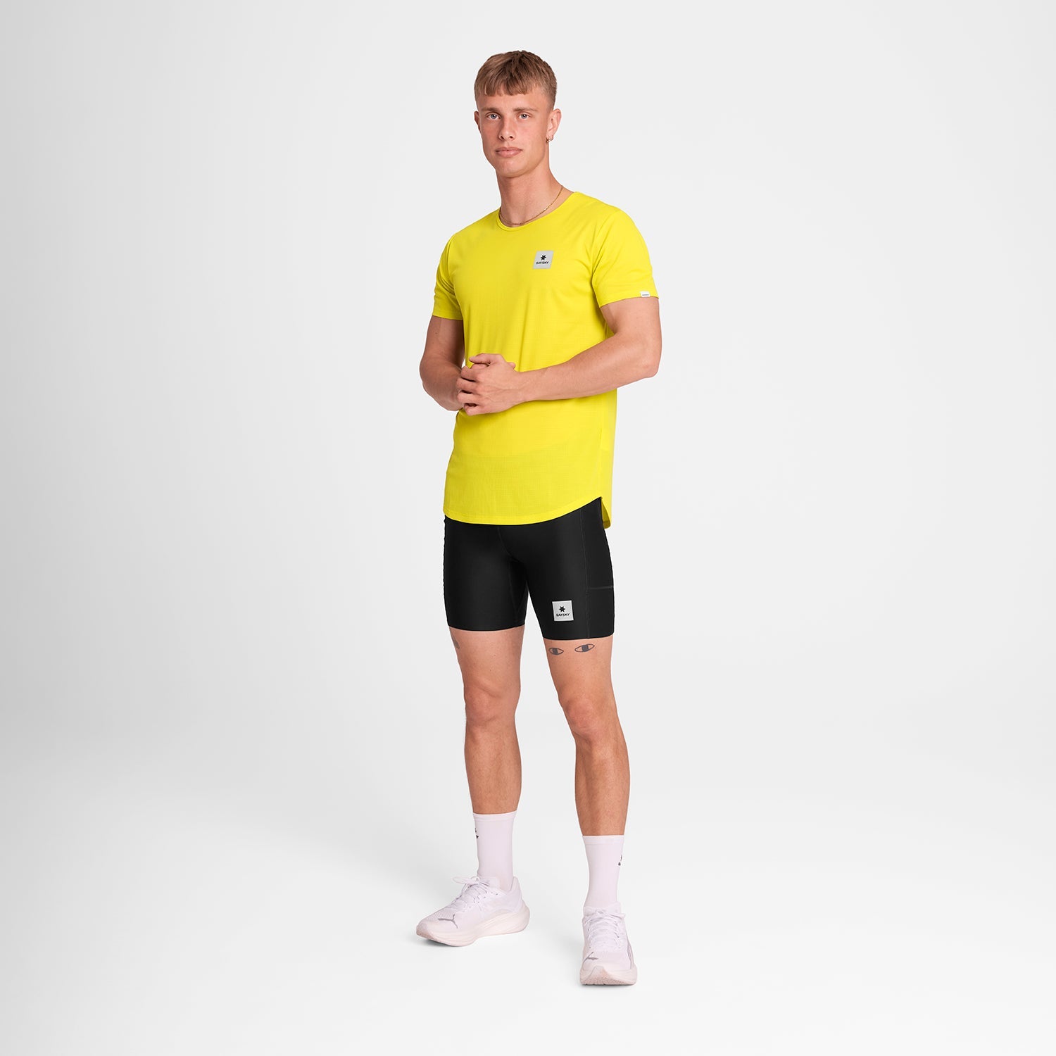 ランニングTシャツ OMRSS60c1052 Reactive Flow T-shirt - Yellow Aop [メンズ]