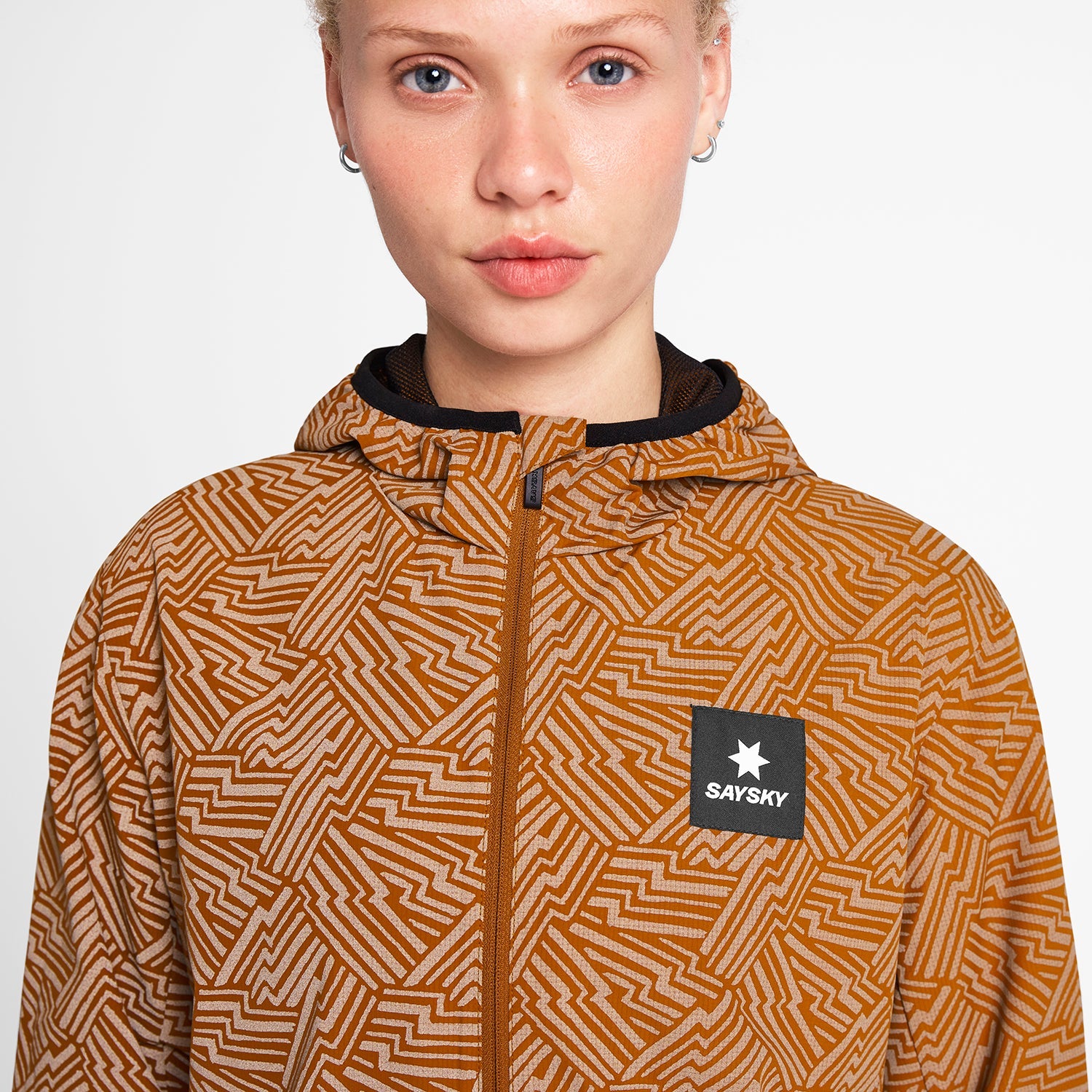 ランニングジャケット OWRJA01c1051 W Reflective Blaze Jacket - Orange Aop [レディーズ]