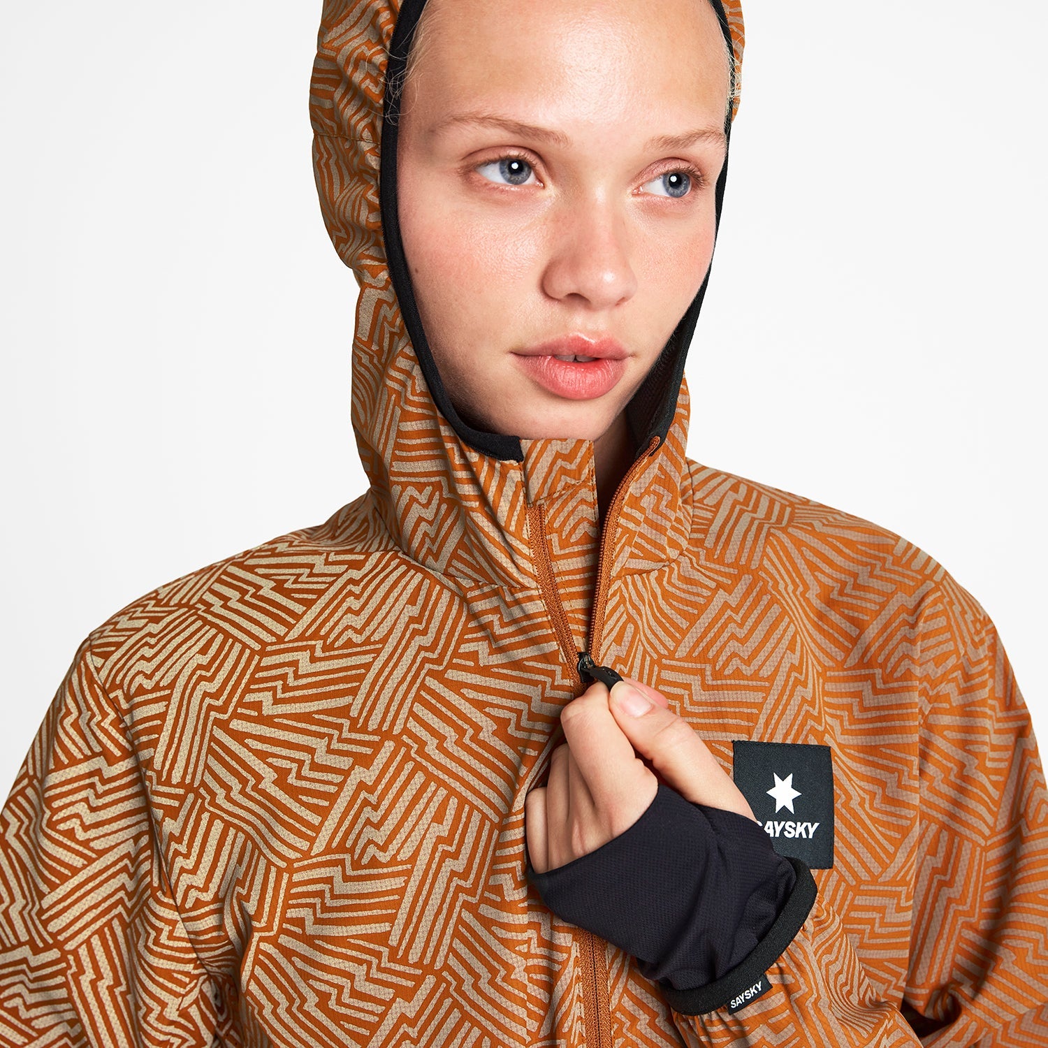 ランニングジャケット OWRJA01c1051 W Reflective Blaze Jacket - Orange Aop [レディーズ]
