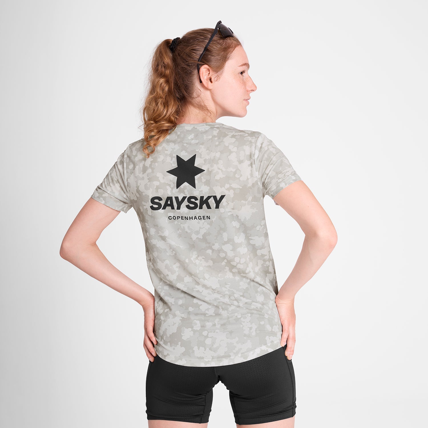 ランニングTシャツ OWRSS31c1049 W Camo Combat T-shirt - Sand Aop [レディーズ]