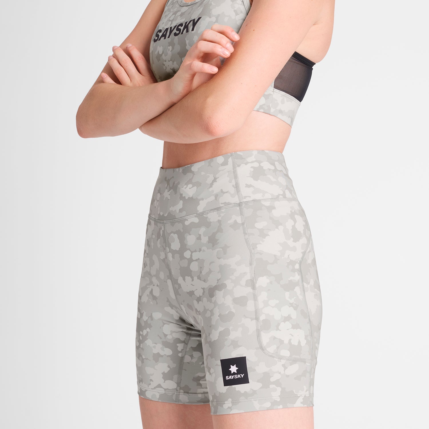 ランニングタイツ OWRST30c1049 W Camo Combat+ Short Tights 7inch - Sand Aop [レディーズ]