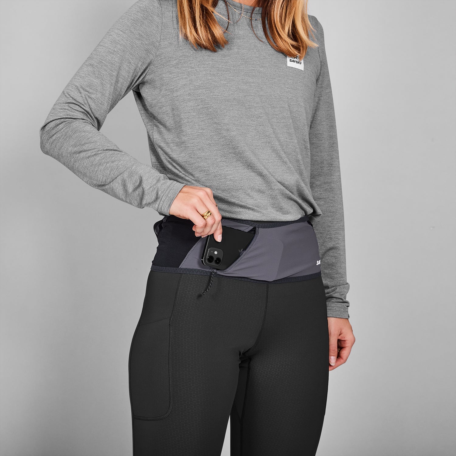 ランニングバッグ SA70005c901 Flow Belt - Black [ユニセックス]