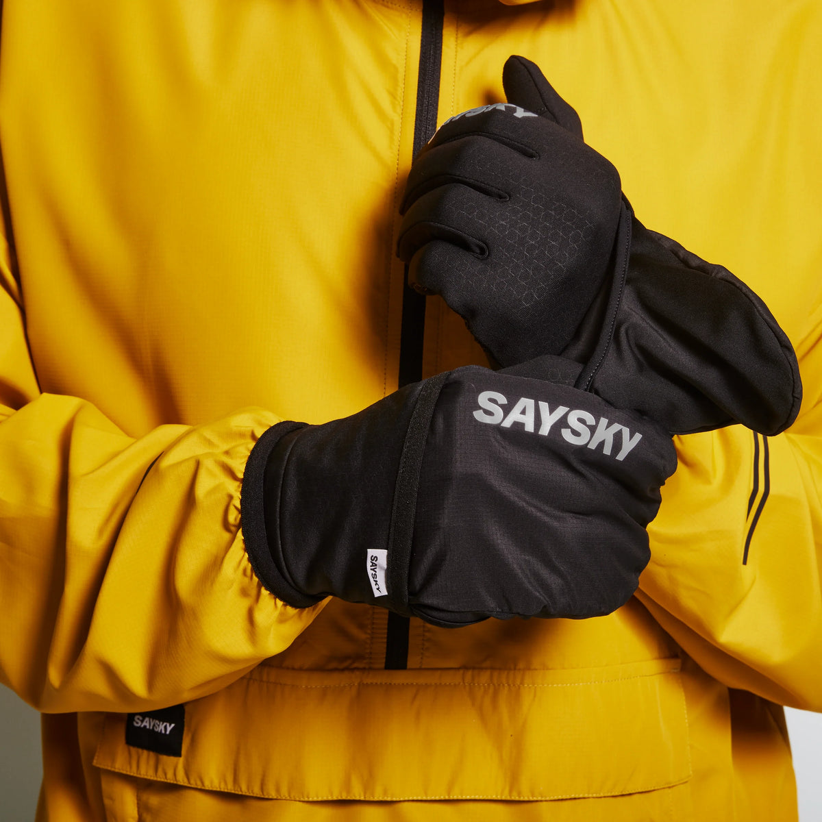 ランニンググローブ SA90011c901 Pace Gloves - Black [ユニセックス]