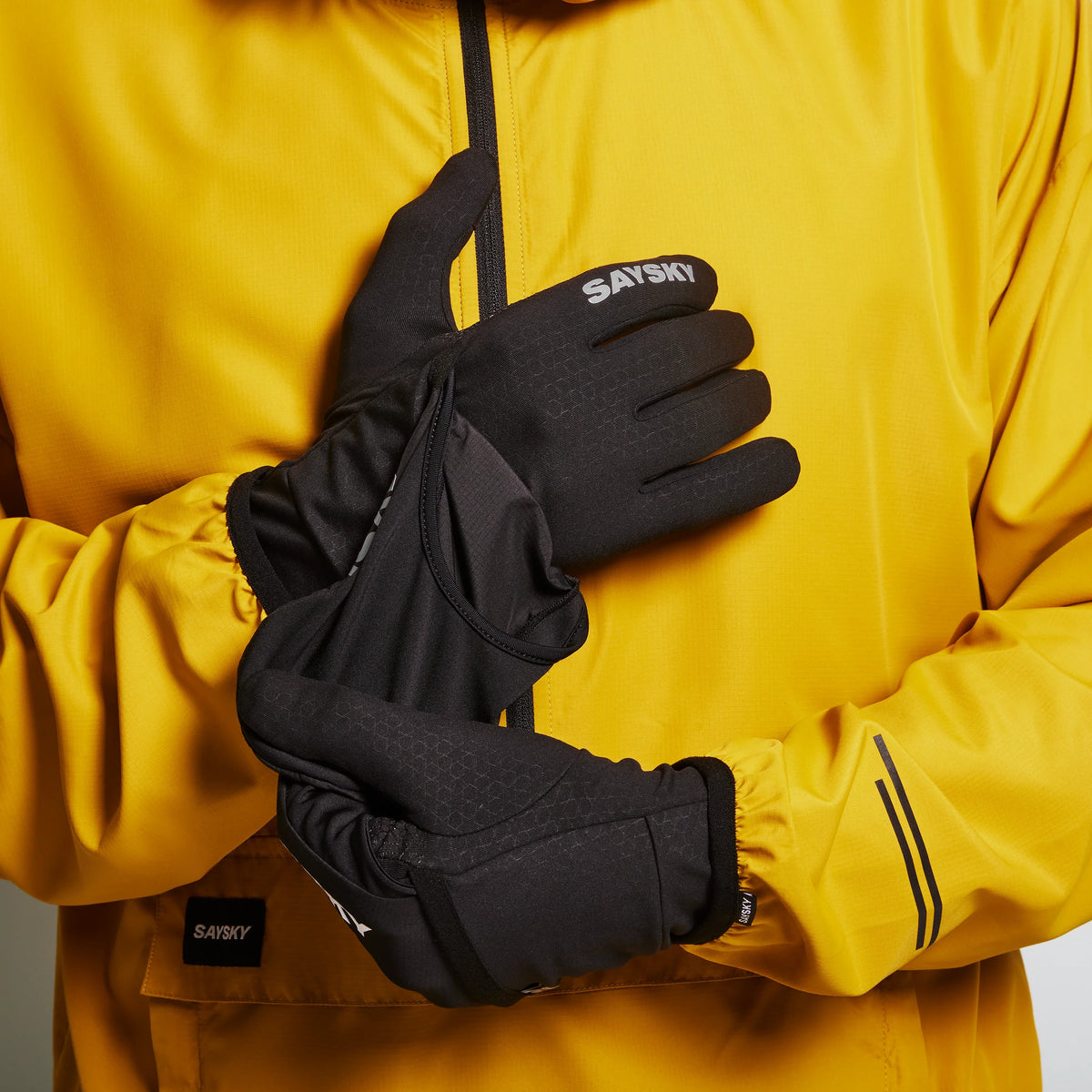 ランニンググローブ SA90011c901 Pace Gloves - Black [ユニセックス]