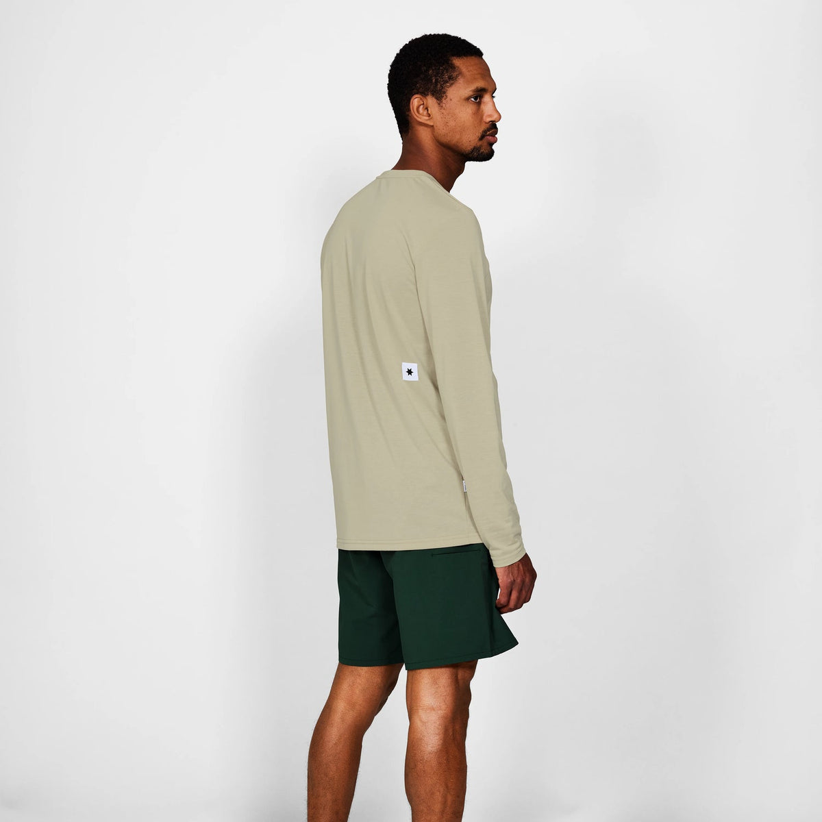 モーションTシャツ（ロングスリーブ） SM20001c801 Clean Motion Long Sleeve - Beige [メンズ]