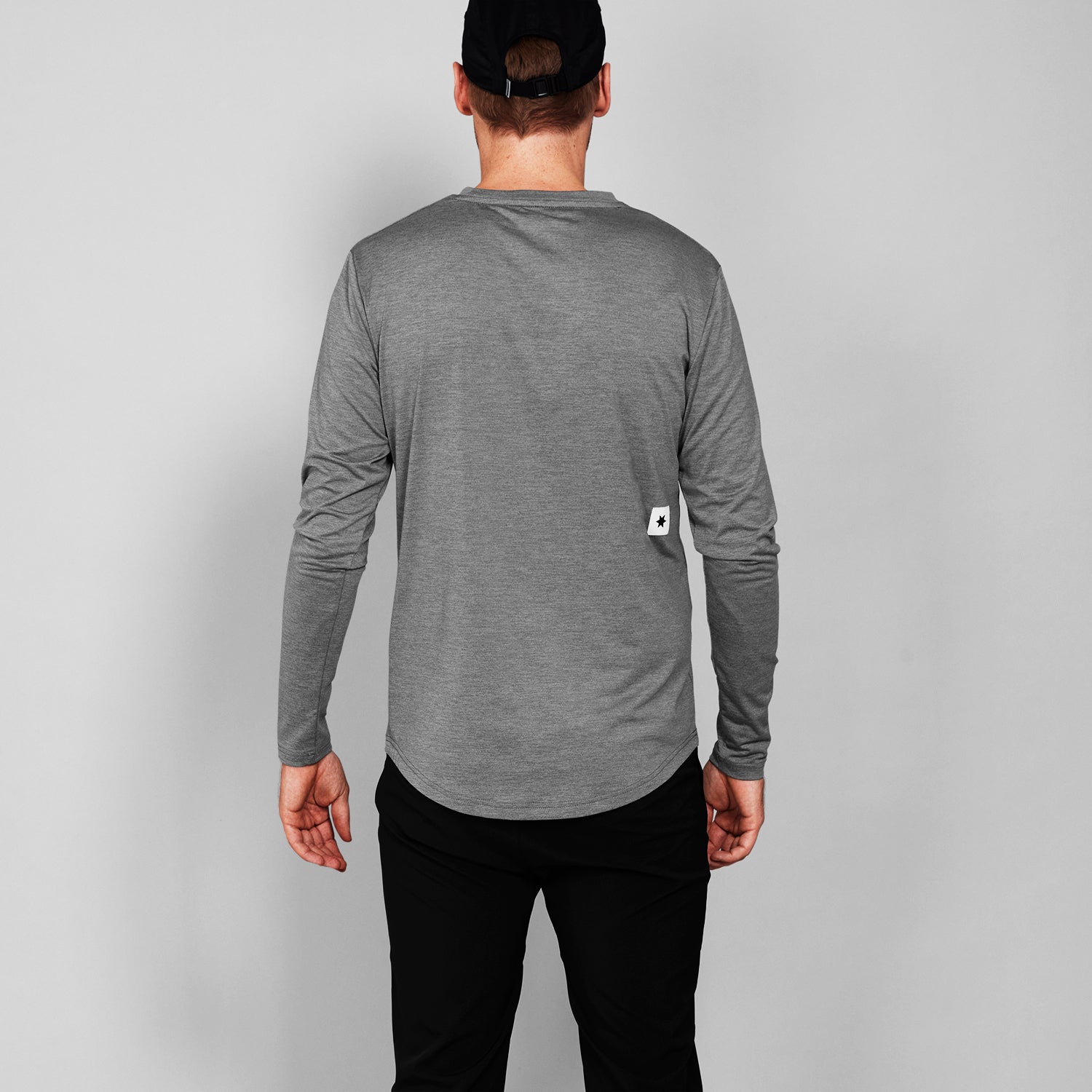 ランニングTシャツ（ロングスリーブ） SM20004c6004 Clean Pace Long Sleeve - Grey [メンズ]