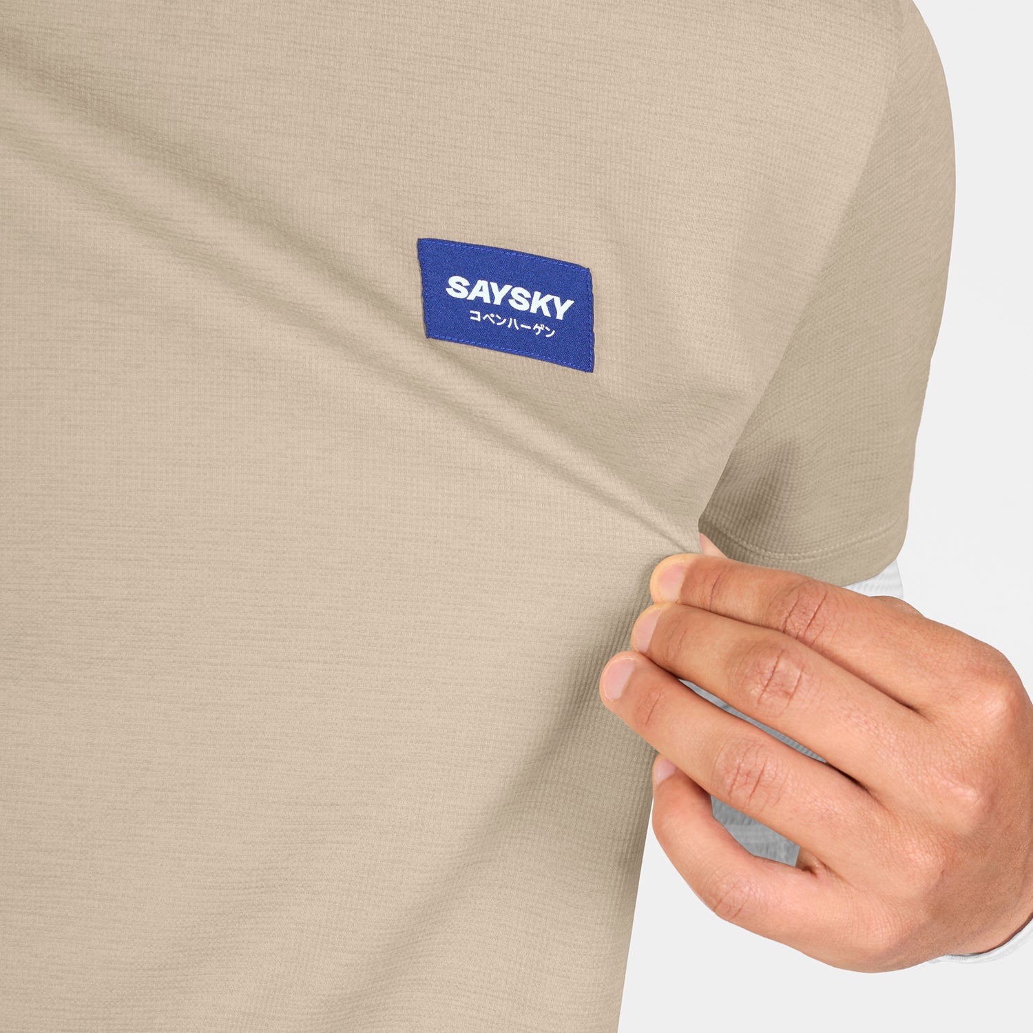 ランニングTシャツ SM25031c8001 Statement Combat Pro T-shirt - Sand [メンズ]