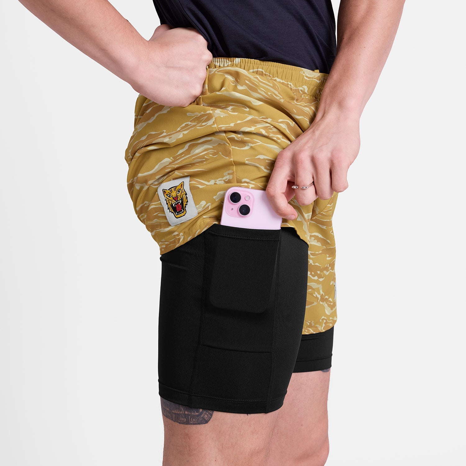 □ 公式 □ SAYSKY/セイスカイ ランニングショーツ SM40007c1064 Tiger