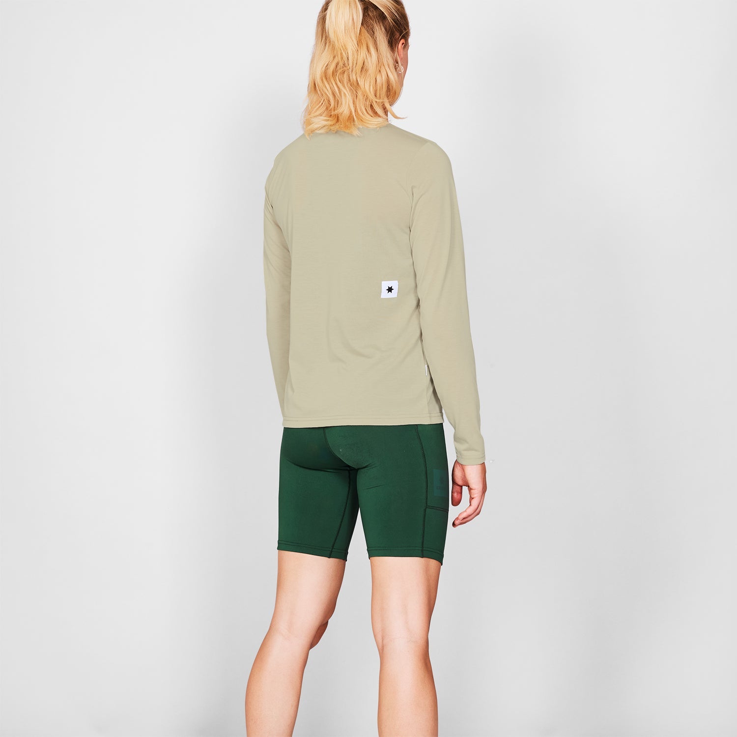 モーションTシャツ（ロングスリーブ） SW20001c801 W Clean Motion Long Sleeve - Beige [レディーズ]