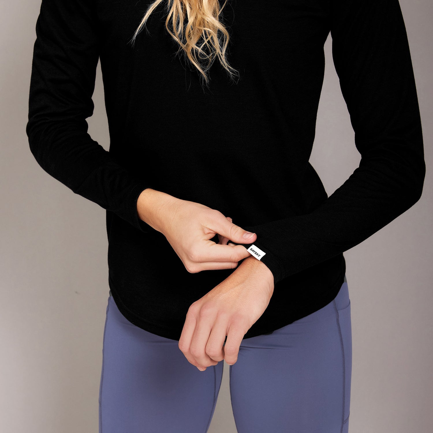 モーションTシャツ（ロングスリーブ） SW20001c901 W Clean Motion Long Sleeve - Black [レディーズ]