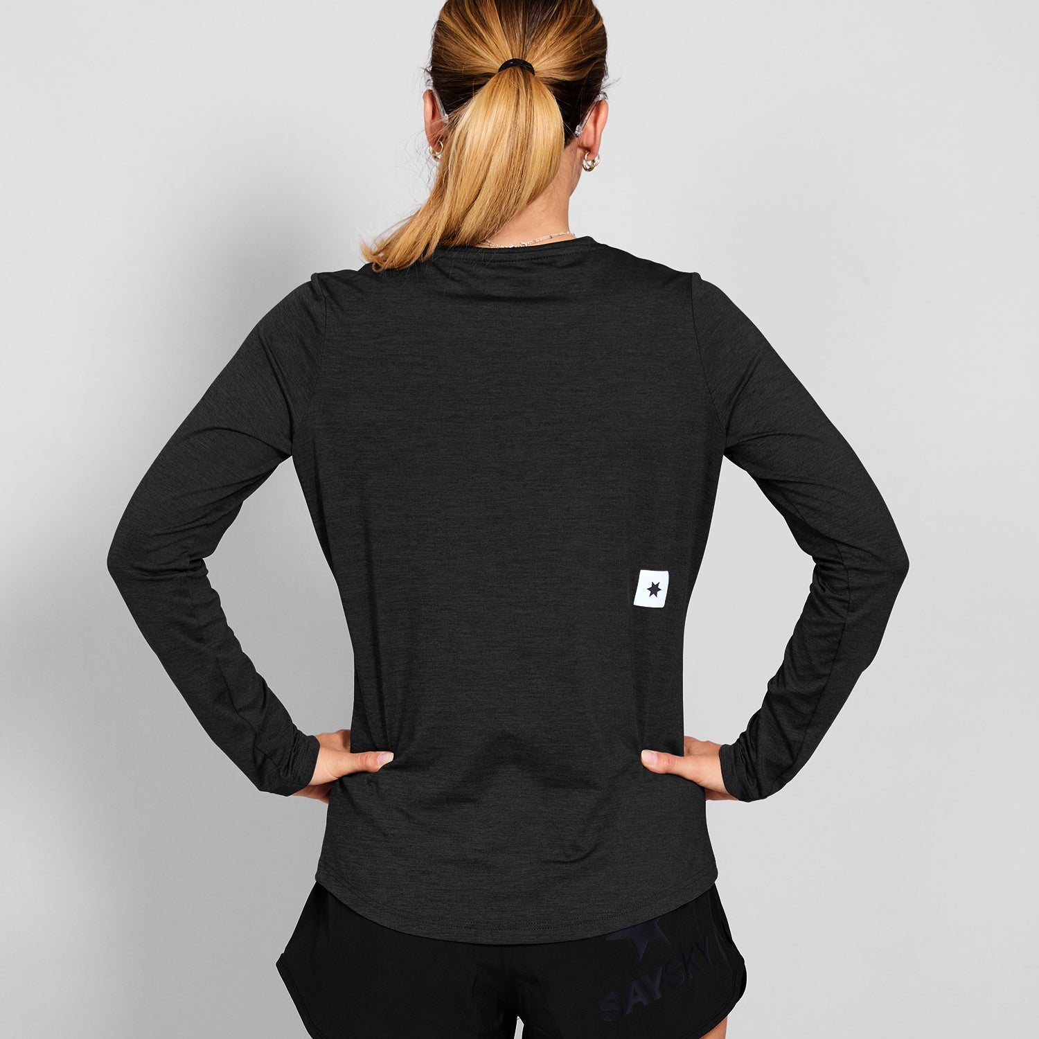 ランニングTシャツ（ロングスリーブ） SW20003c9001 W Clean Pace Long Sleeve - Black [レディーズ]