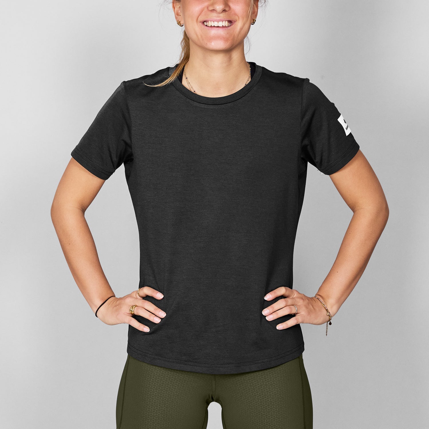 ランニングTシャツ SW25002c9001 W Clean Pace T-shirt - Black [レディーズ]
