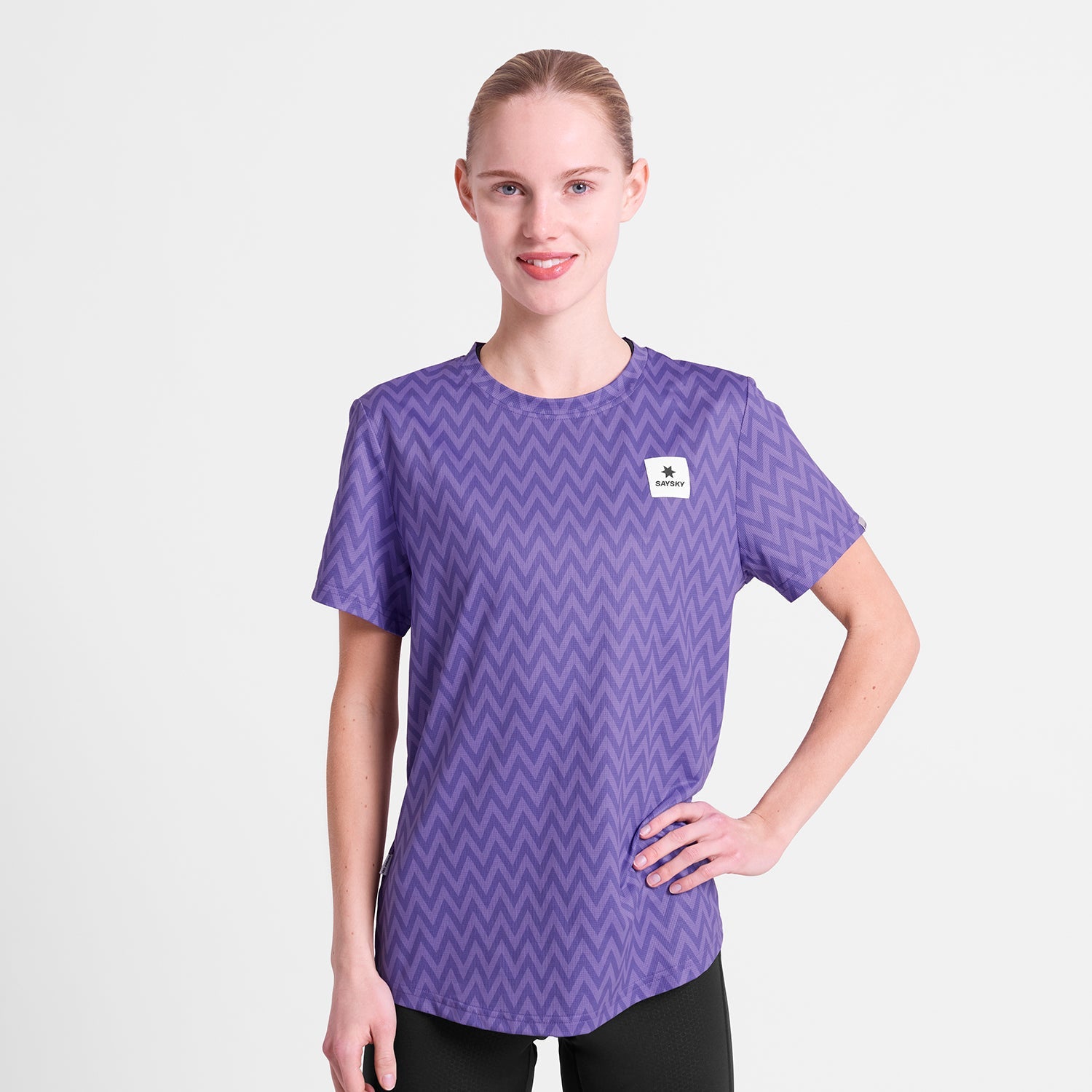 □ 公式 □ SAYSKY/セイスカイ ランニングTシャツ SW25012c1061 W Zig