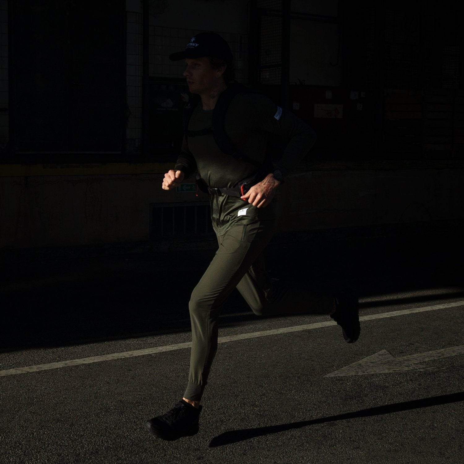 ランニングパンツ CMRPA01 Pace Pants - Olive Green [ユニセックス]