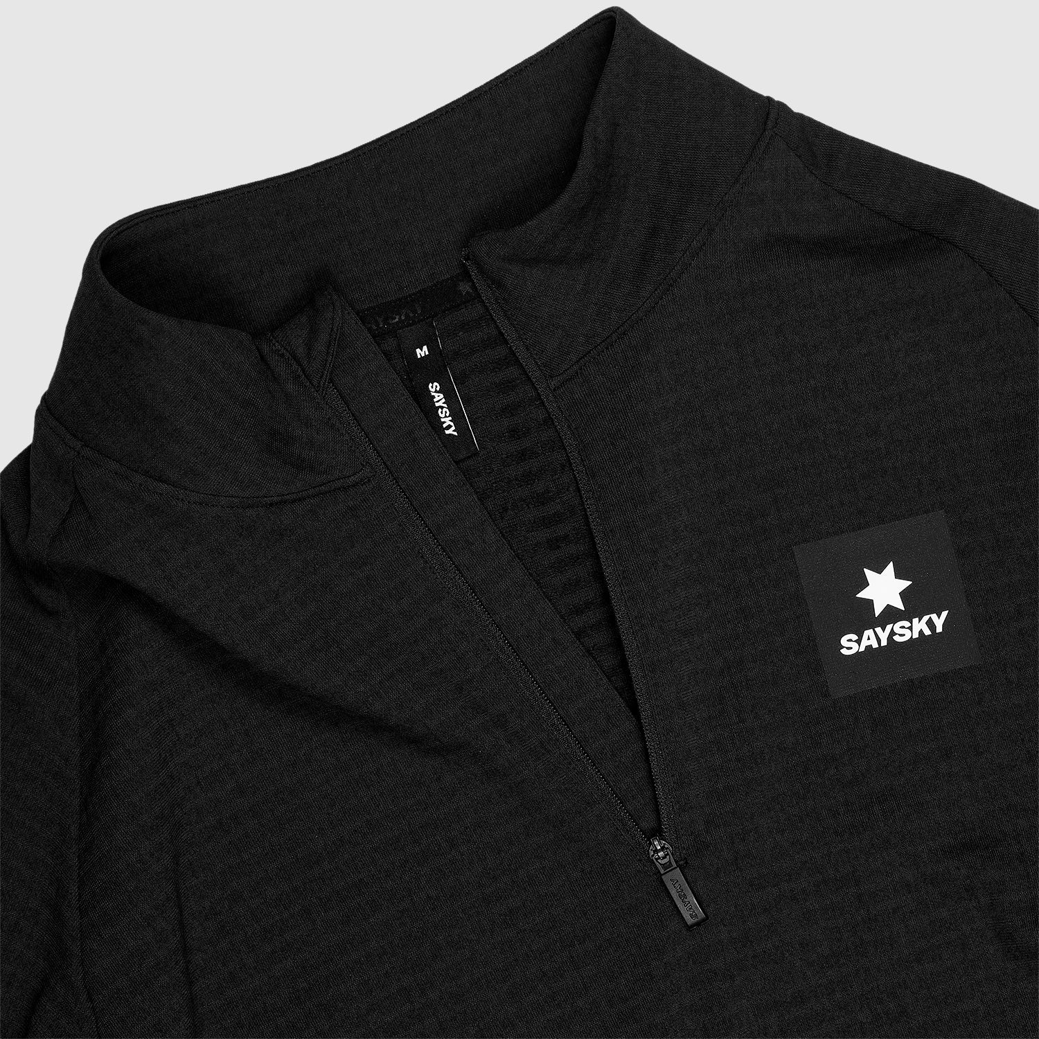 □ 公式 □ SAYSKY/セイスカイ ランニングフリース KMRFL03c9001 Blaze Half Zip Light-weight  Fleece - Black [メンズ]