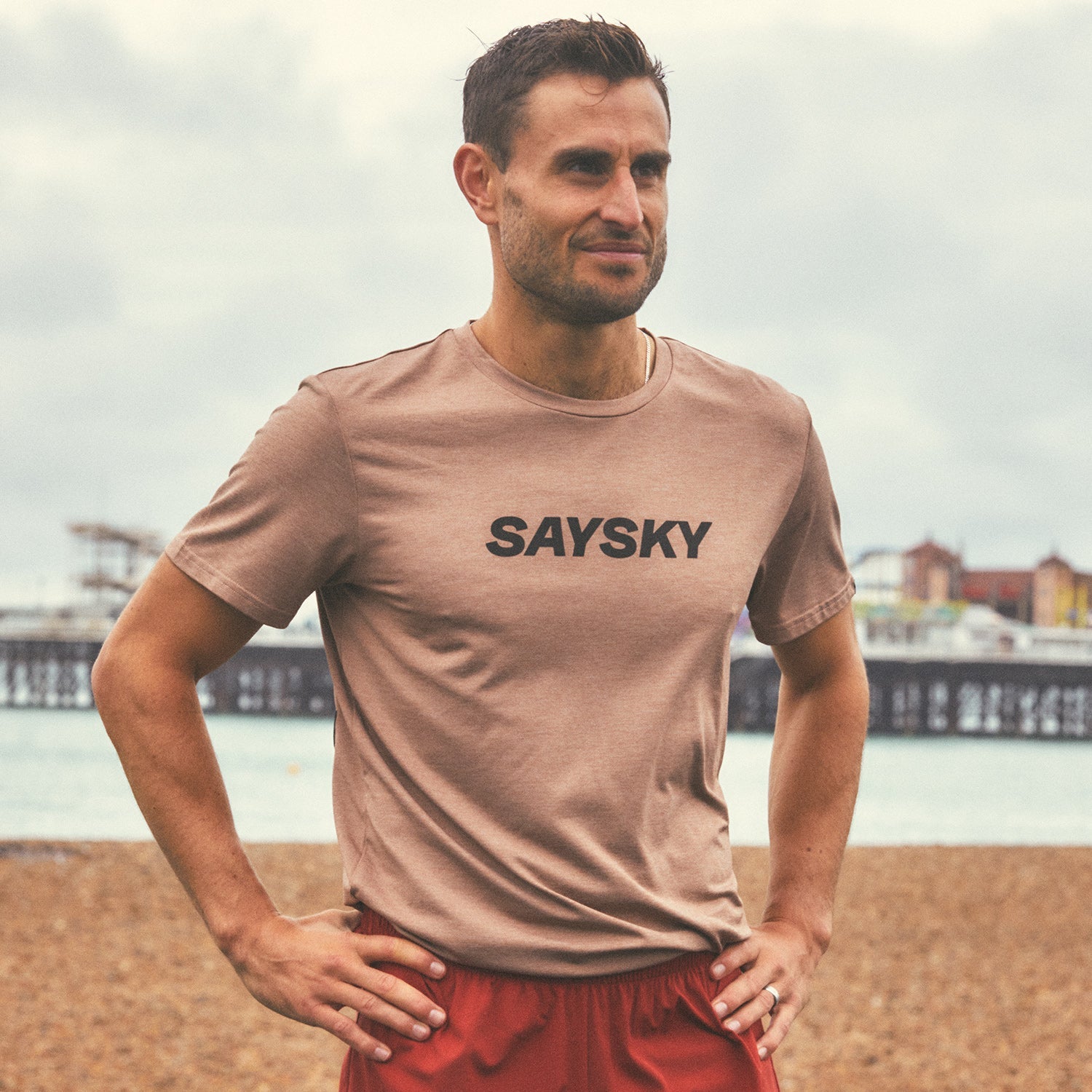 □ 公式 □ SAYSKY/セイスカイ ランニングTシャツ KMRSS01c7002 Logo