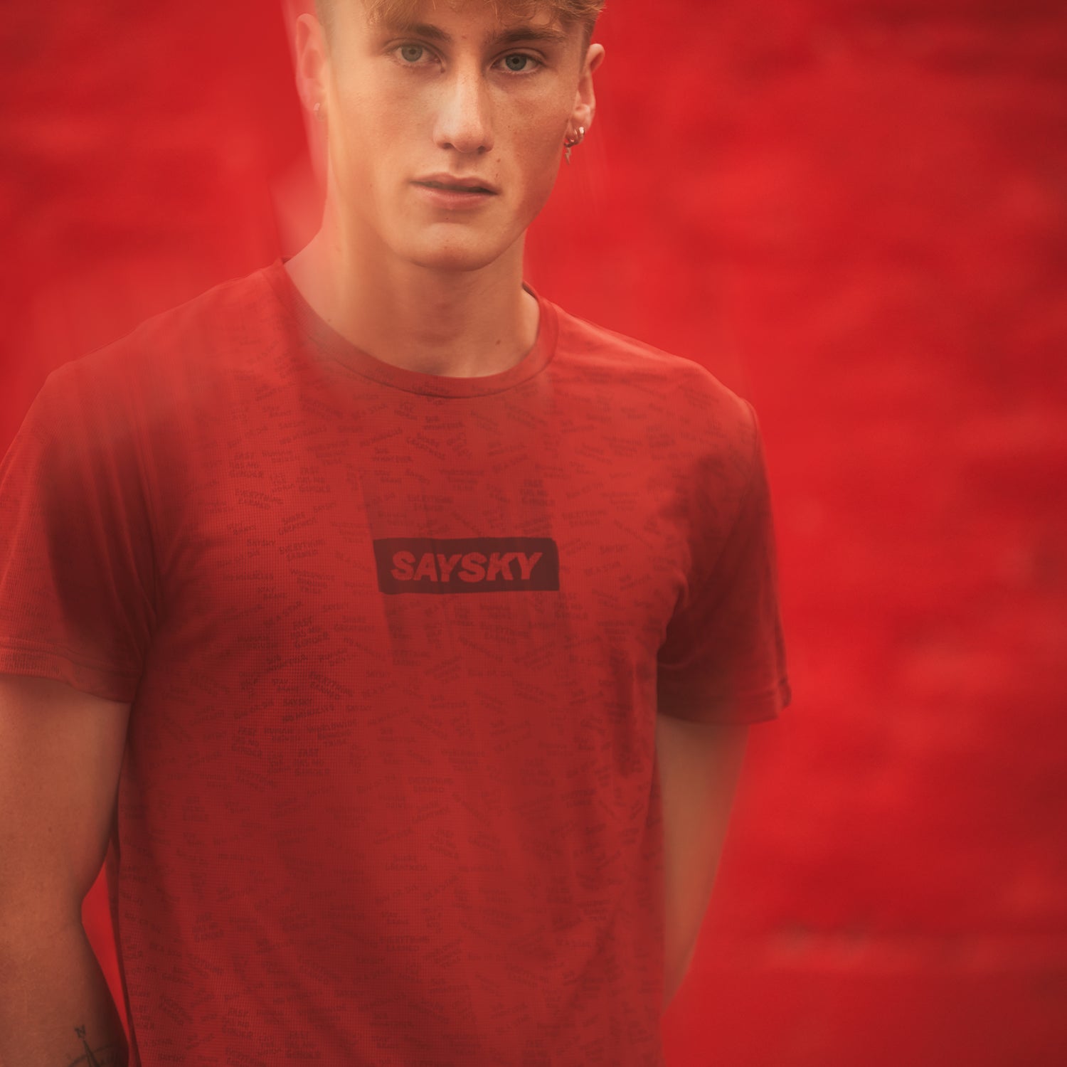 ランニングTシャツ KMRSS02c1011 Statement Combat T-shirt - Oil [メンズ]