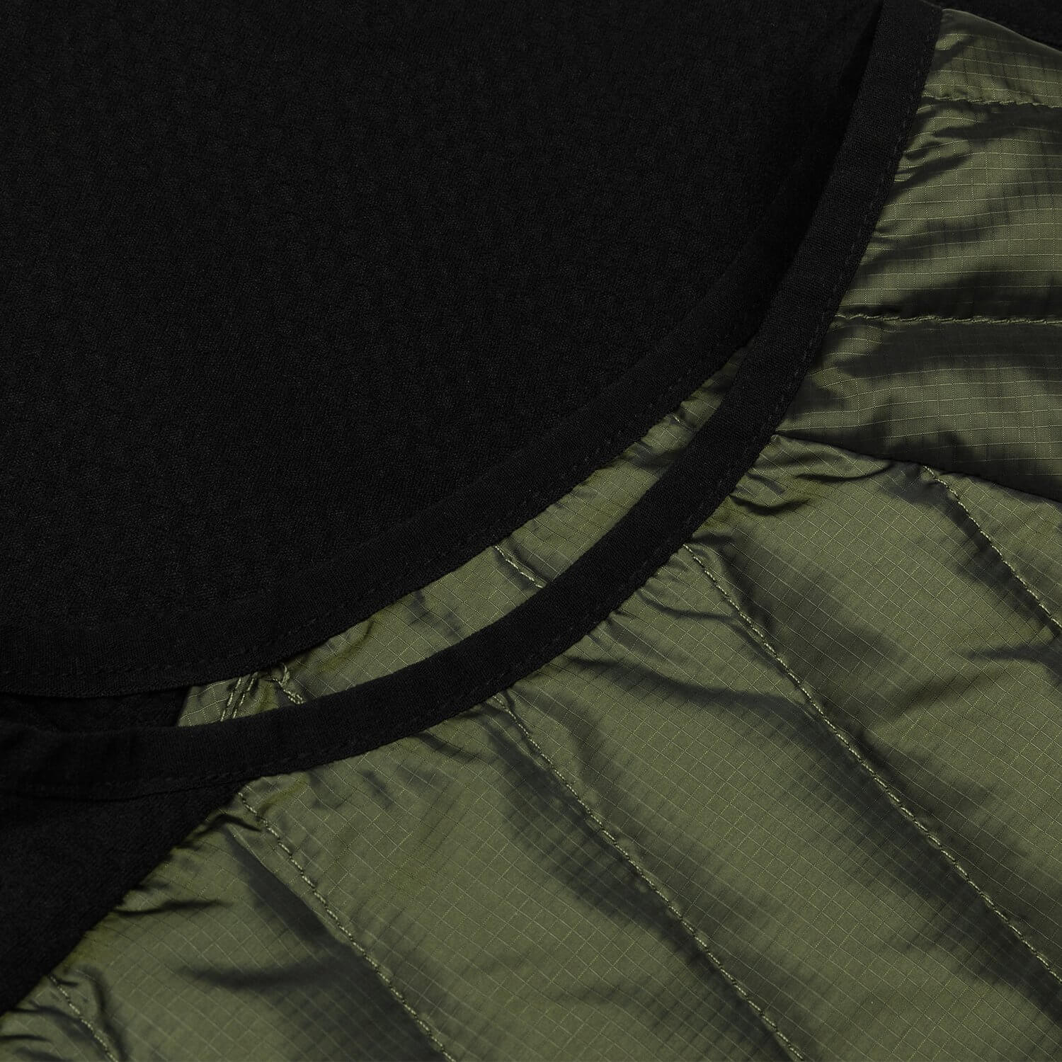 ランニングベスト GMRVE02 Blaze Hybrid Vest - Olive Iridescent Green/Black [ユニセックス]